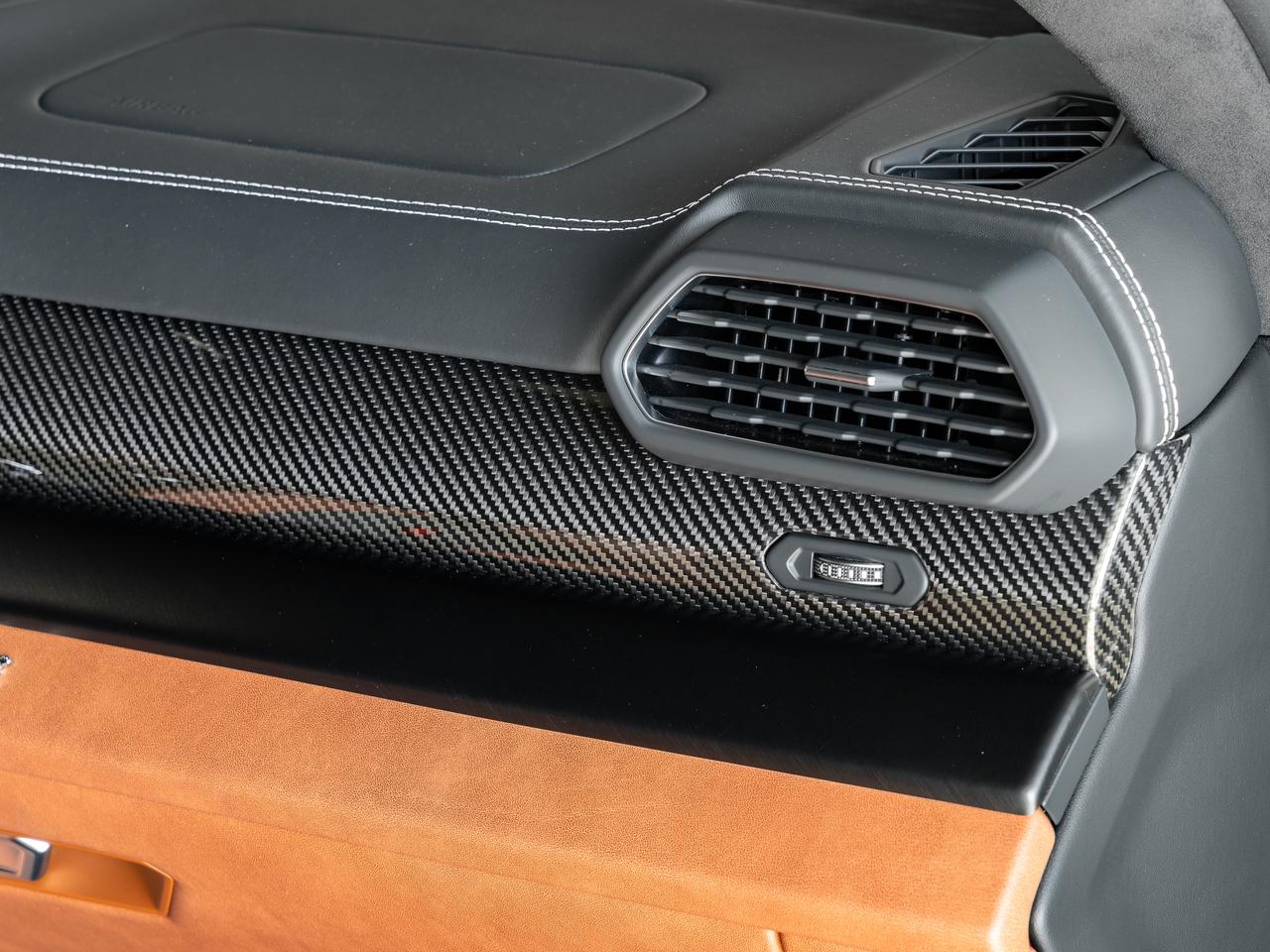 2024 Lamborghini Urus S  Photo