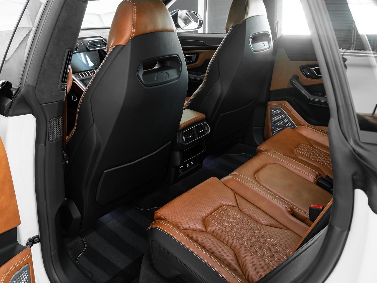 2024 Lamborghini Urus S  Photo