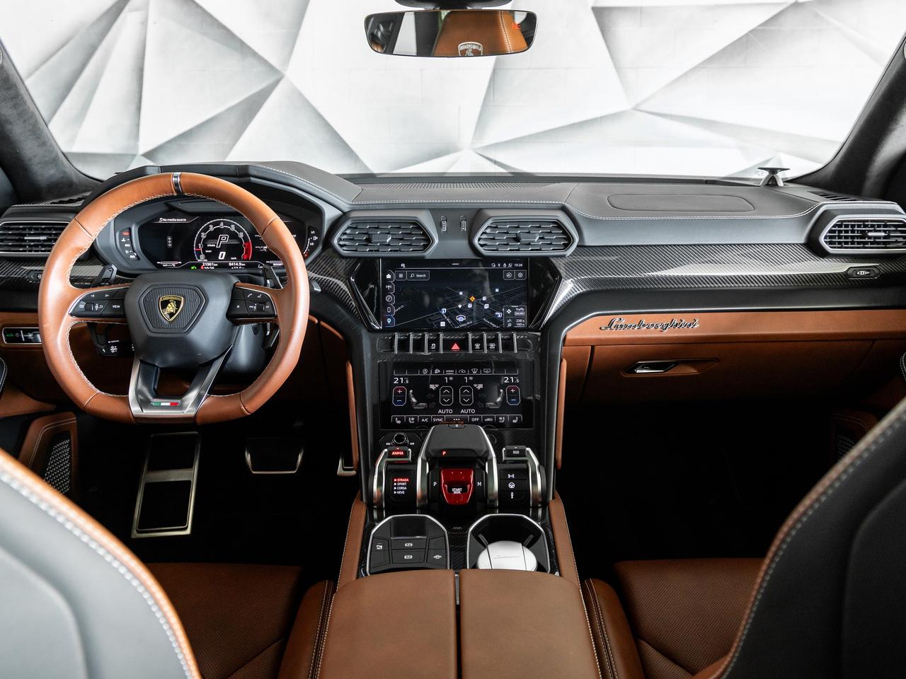 2024 Lamborghini Urus S  Photo