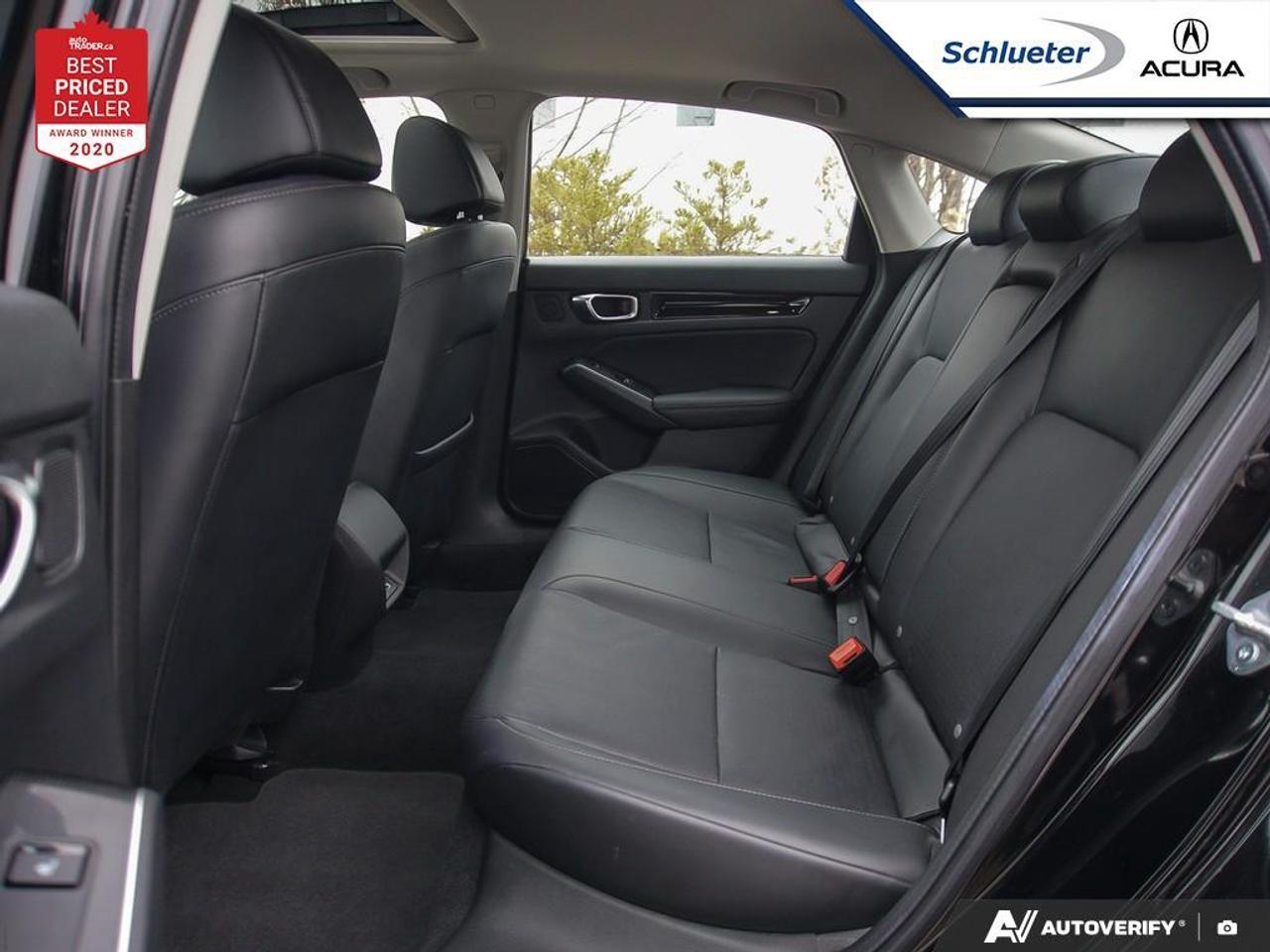 2022 Honda Civic Sedan Touring CVT - No Accidents! 1 Owner! Photo