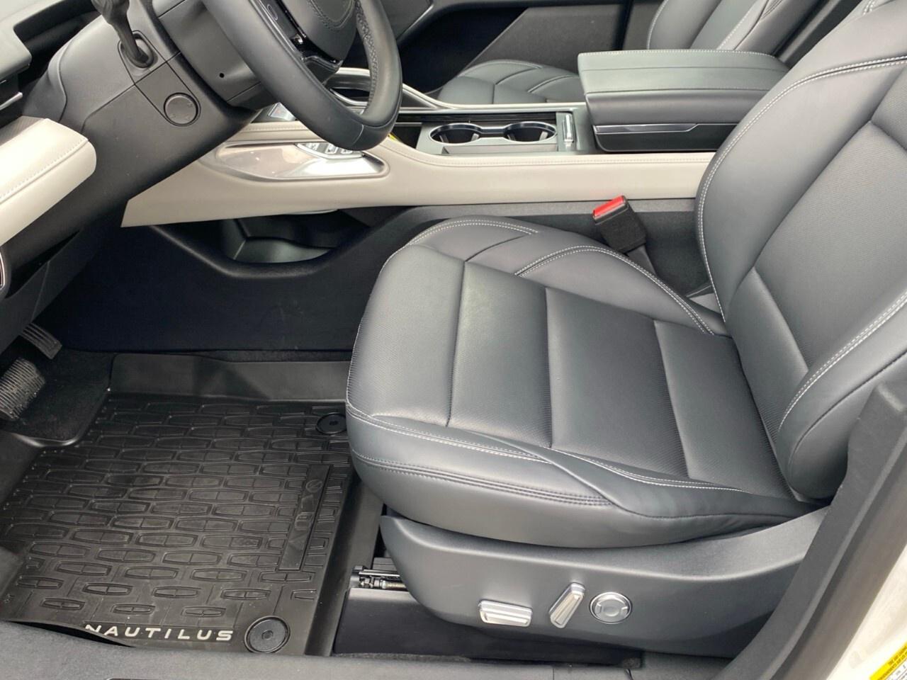 2025 Lincoln Nautilus Premiere AWD Photo