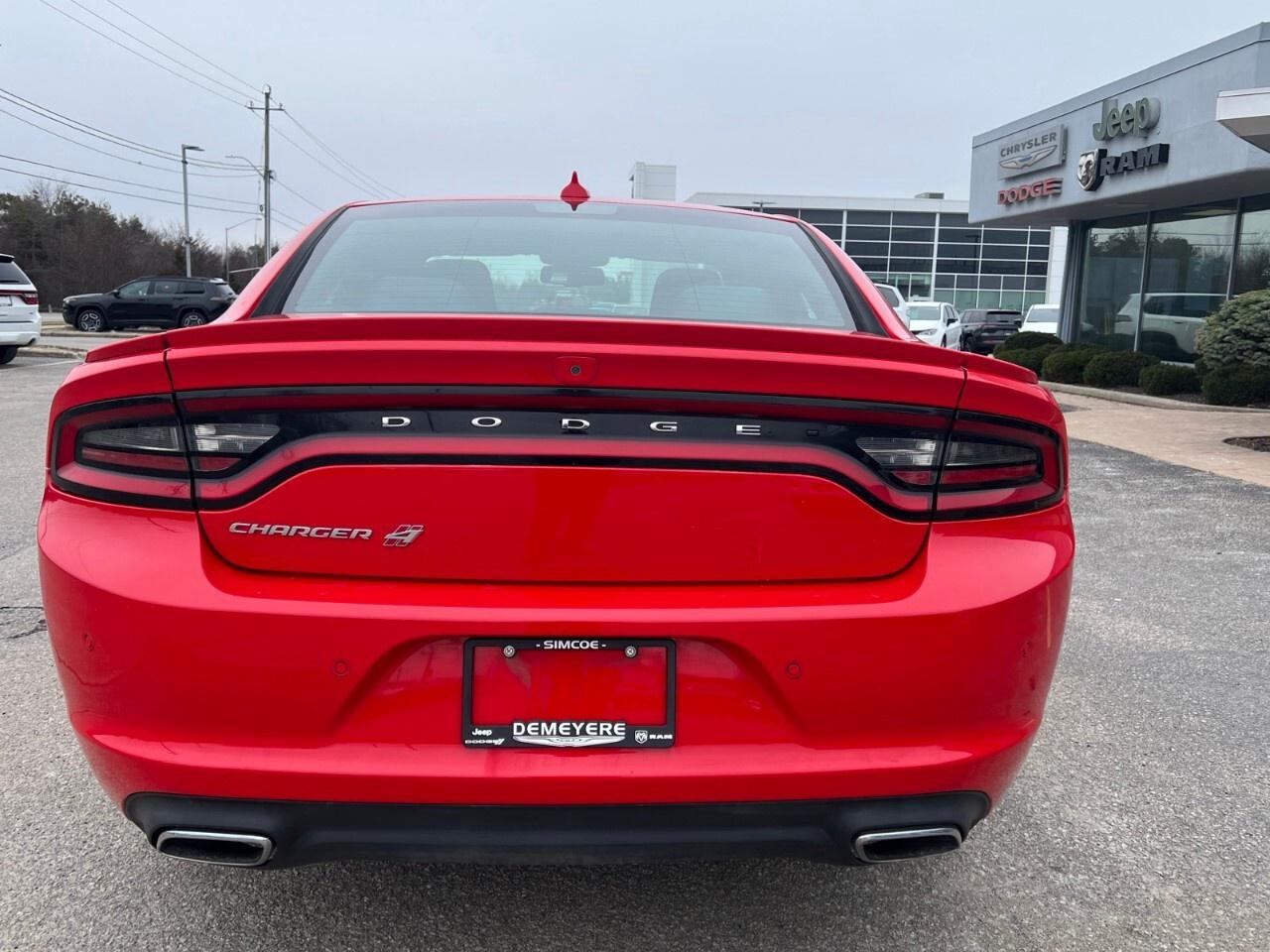 2018 Dodge Charger GT AWD Photo3