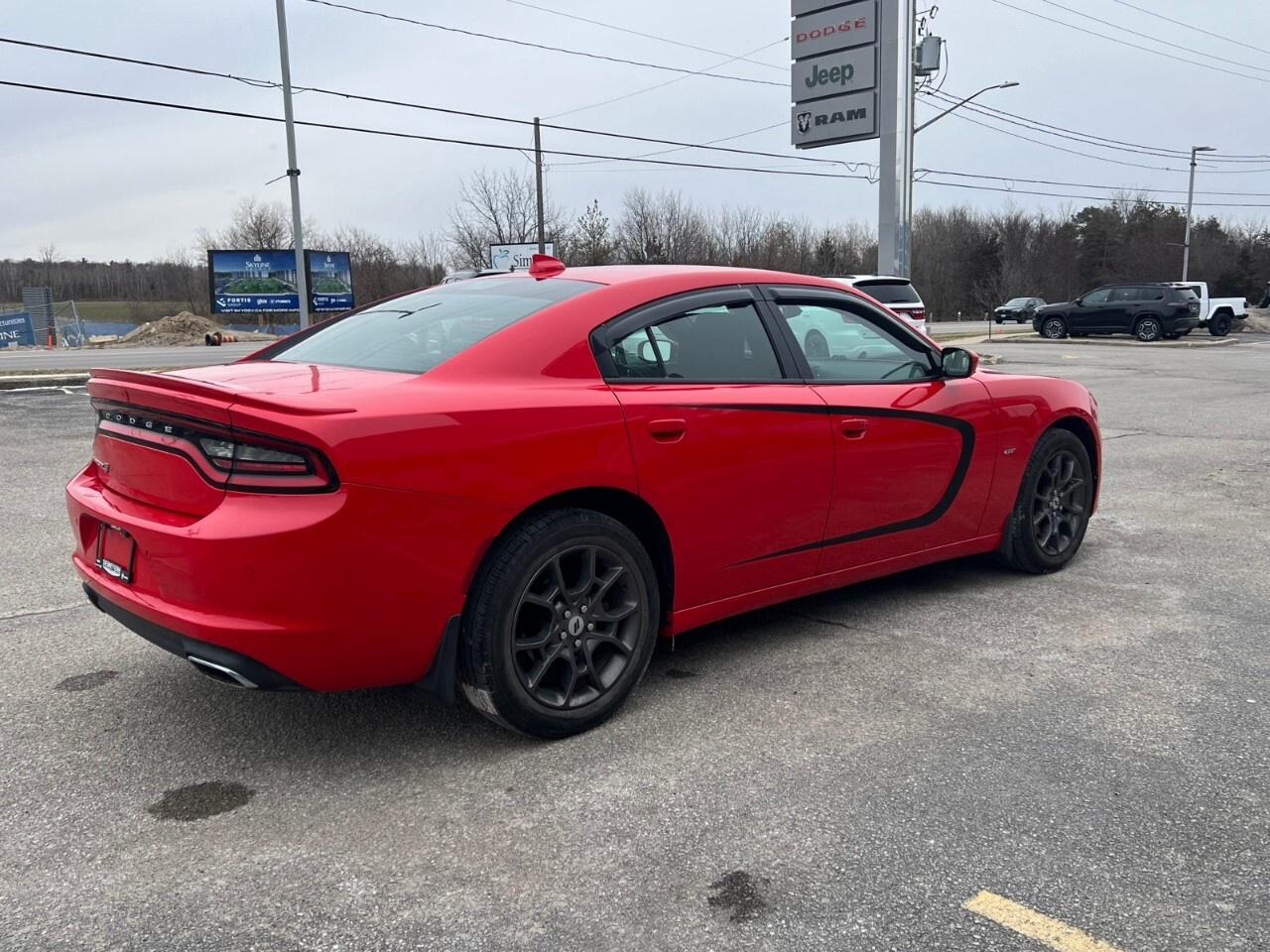 2018 Dodge Charger GT AWD Photo4