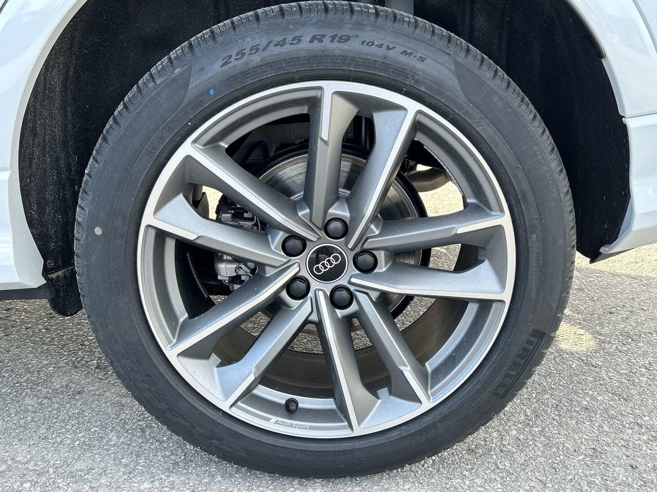 2024 Audi Q3 Komfort 40 TFSI quattro   Vorsprung Edition Photo