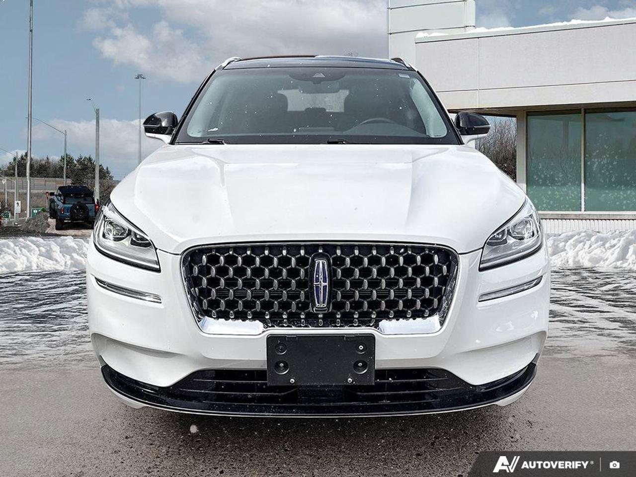 2022 Lincoln Corsair Grand Touring   LTHR   MOONROOF   HTD STEER WHEEL Photo2