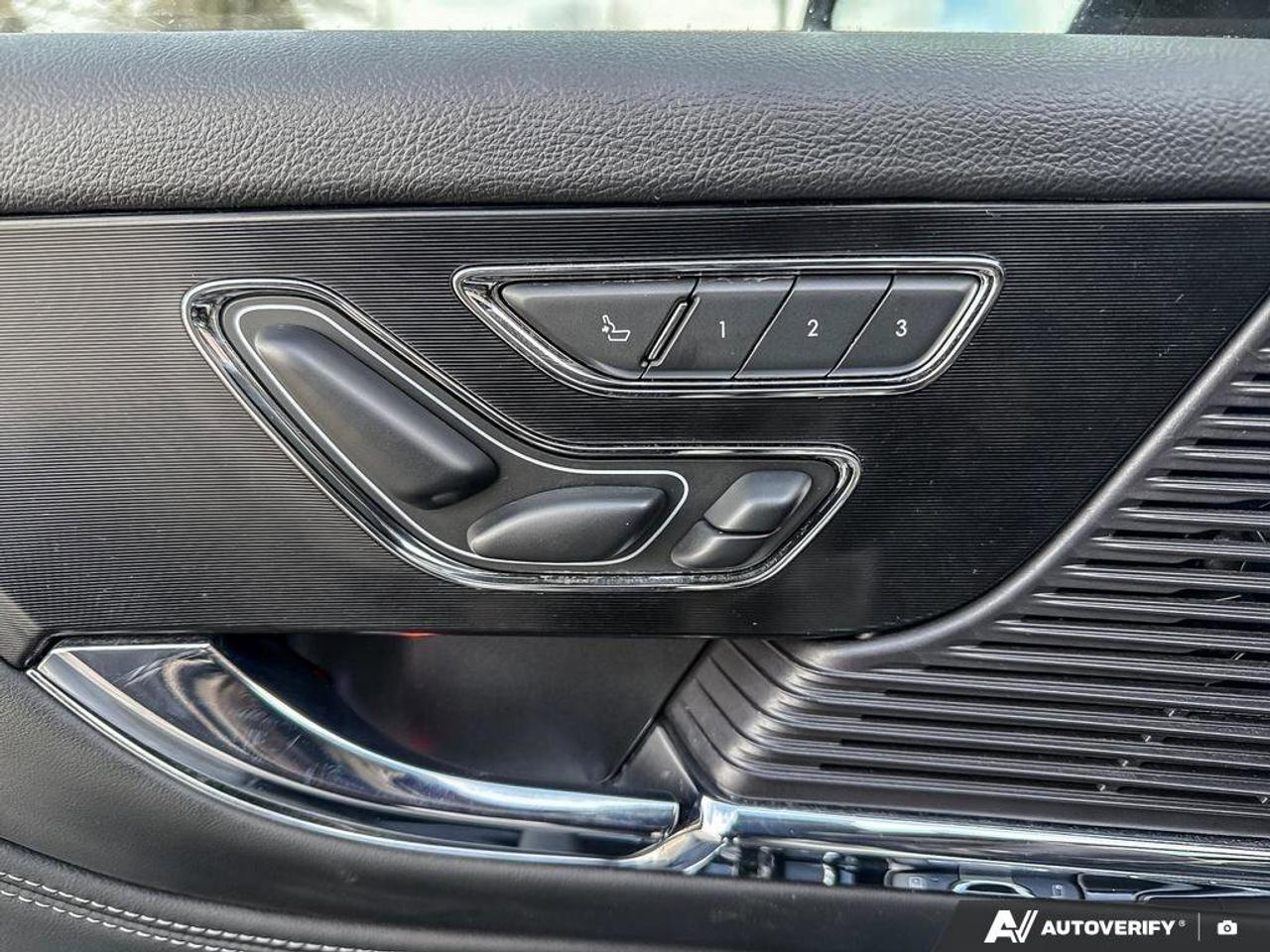 2022 Lincoln Corsair Grand Touring   LTHR   MOONROOF   HTD STEER WHEEL Photo