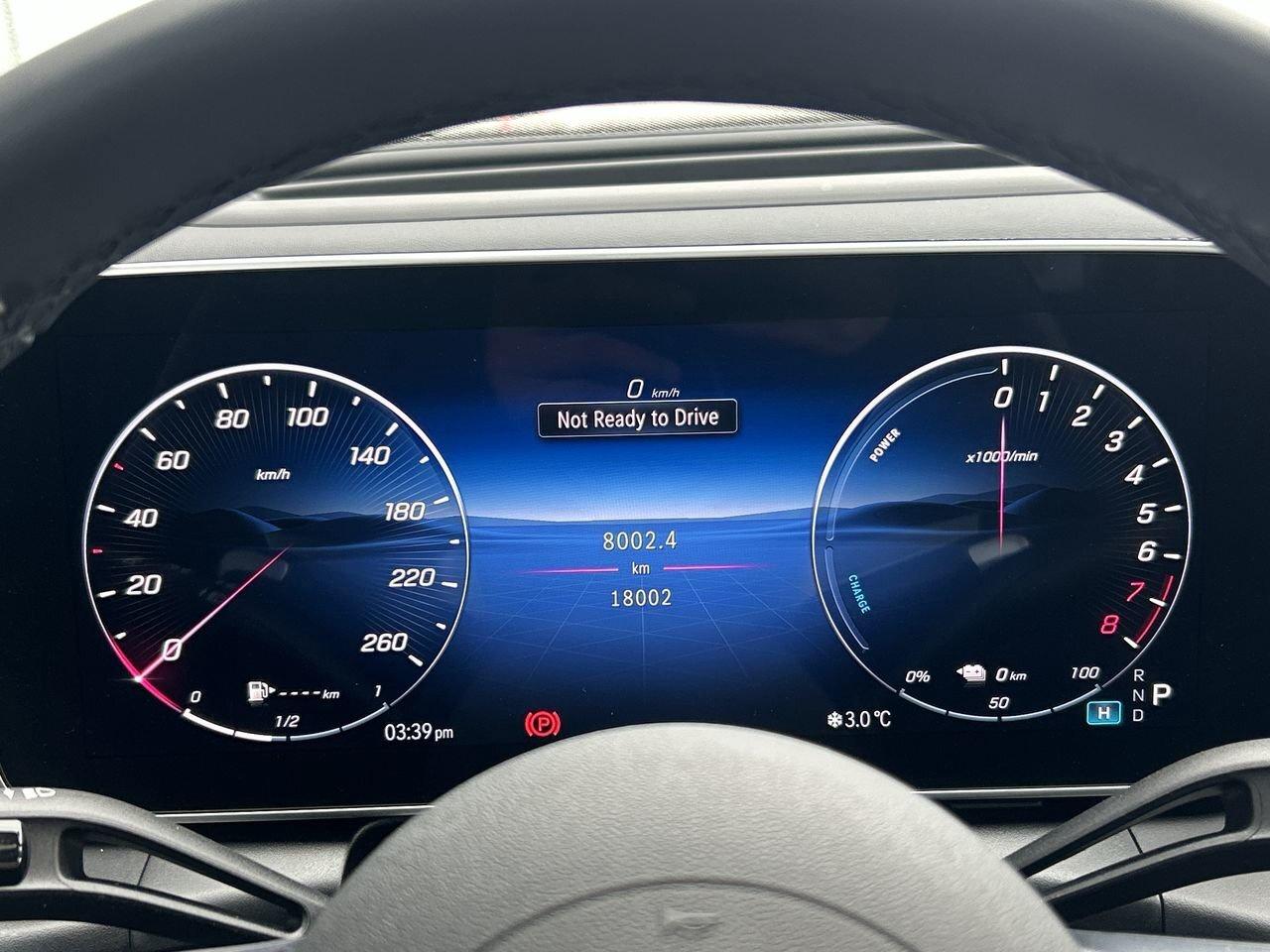 2025 Mercedes-Benz GLC350e 4MATIC SUV   Exclusive Photo