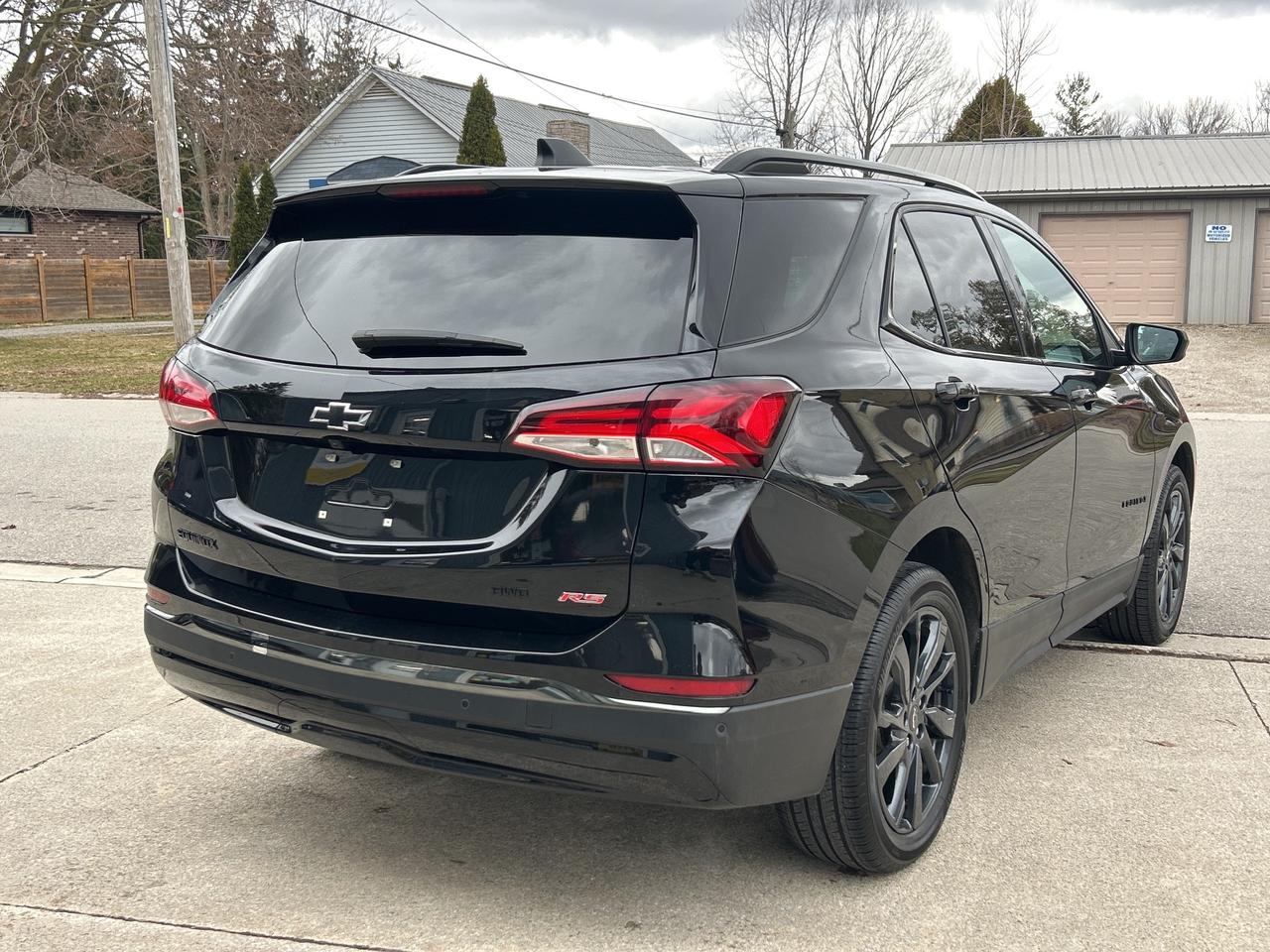 2022 Chevrolet Equinox RS  AWD  ** SHARP  LOOKIN' ! ** Photo4
