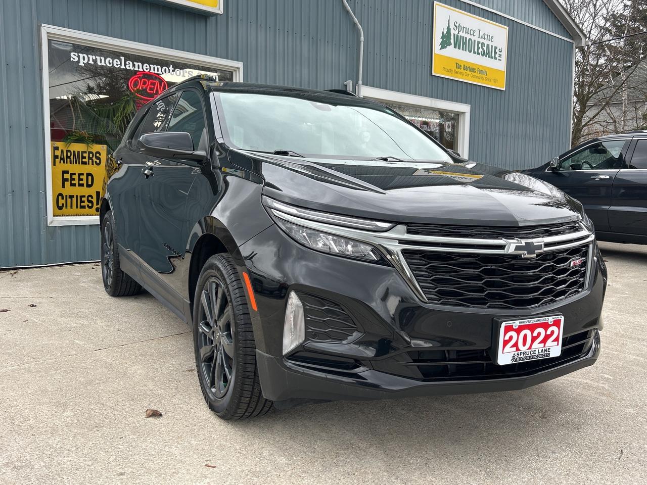 2022 Chevrolet Equinox RS  AWD  ** SHARP  LOOKIN' ! ** Photo