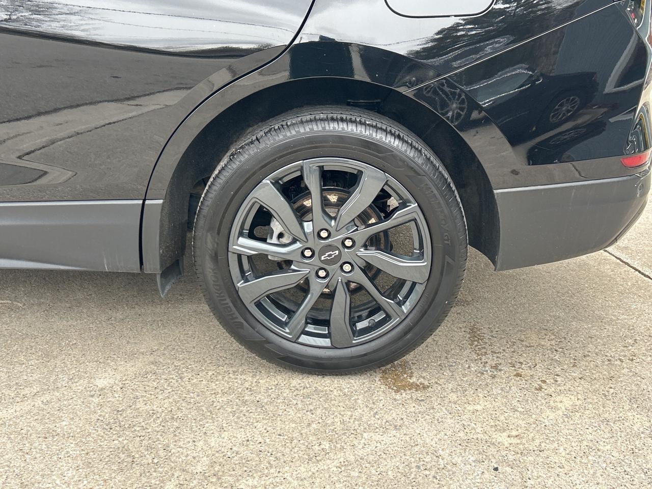 2022 Chevrolet Equinox RS  AWD  ** SHARP  LOOKIN' ! ** Photo