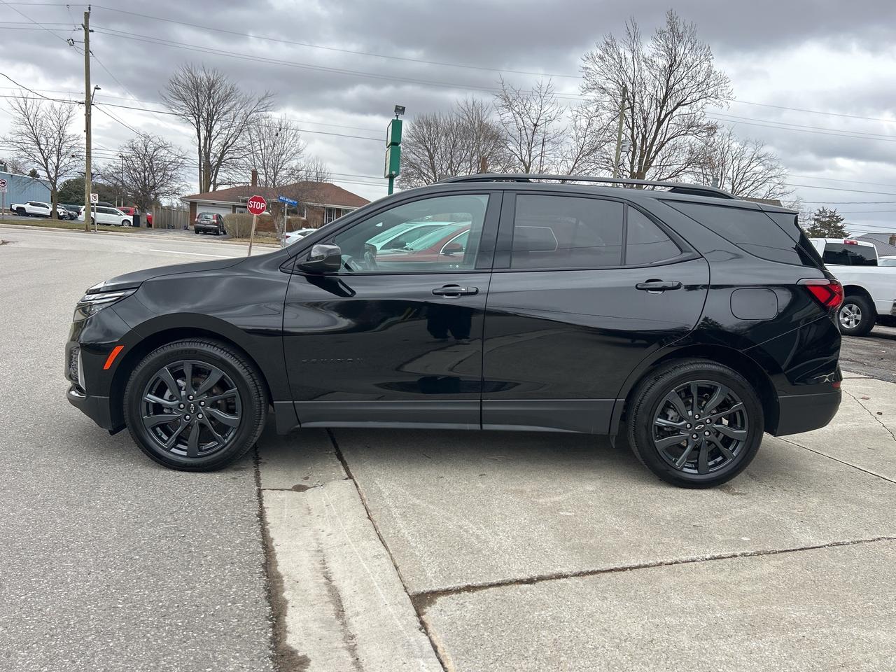 2022 Chevrolet Equinox RS  AWD  ** SHARP  LOOKIN' ! ** Photo