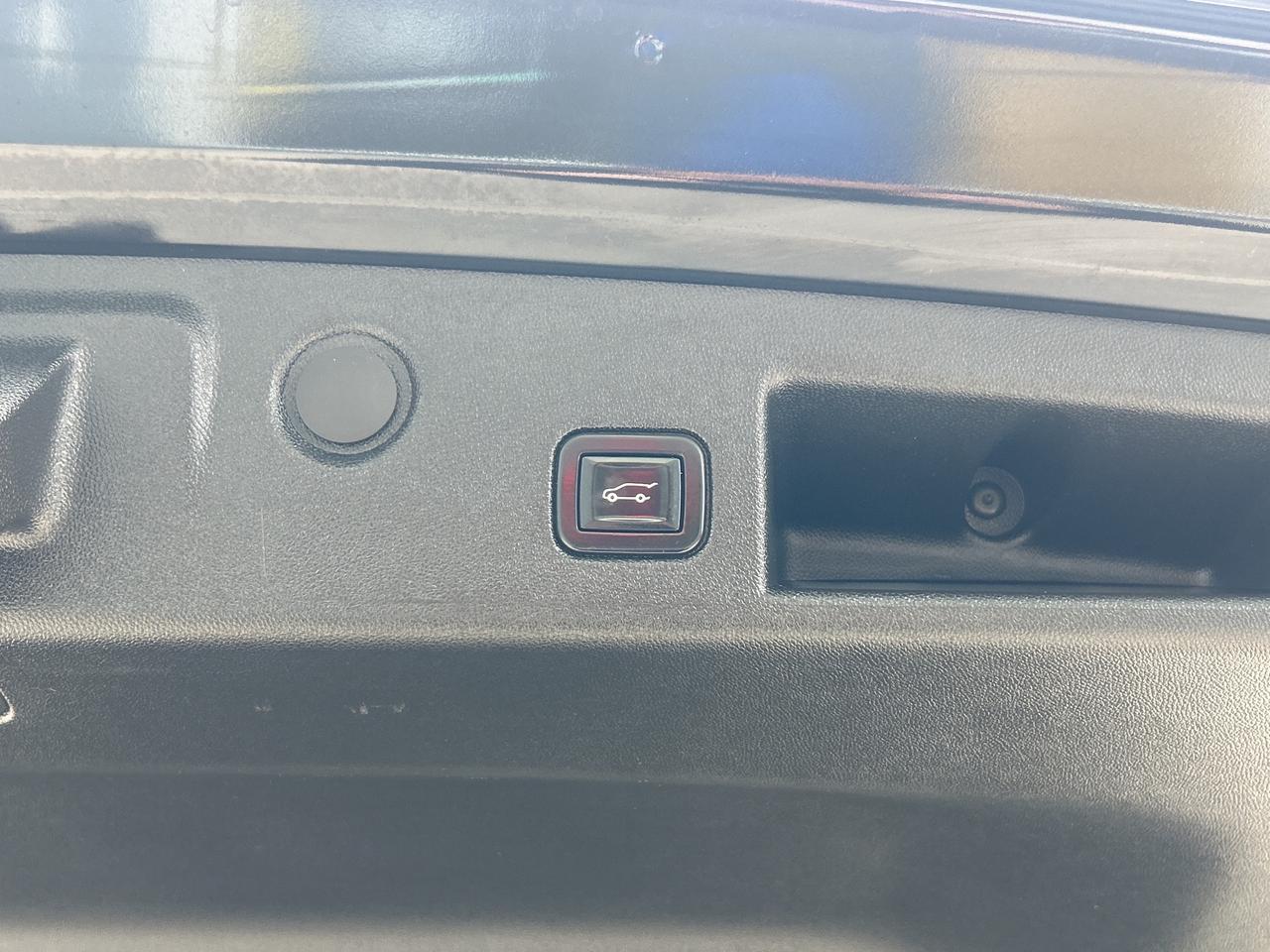 2022 Chevrolet Equinox RS  AWD  ** SHARP  LOOKIN' ! ** Photo