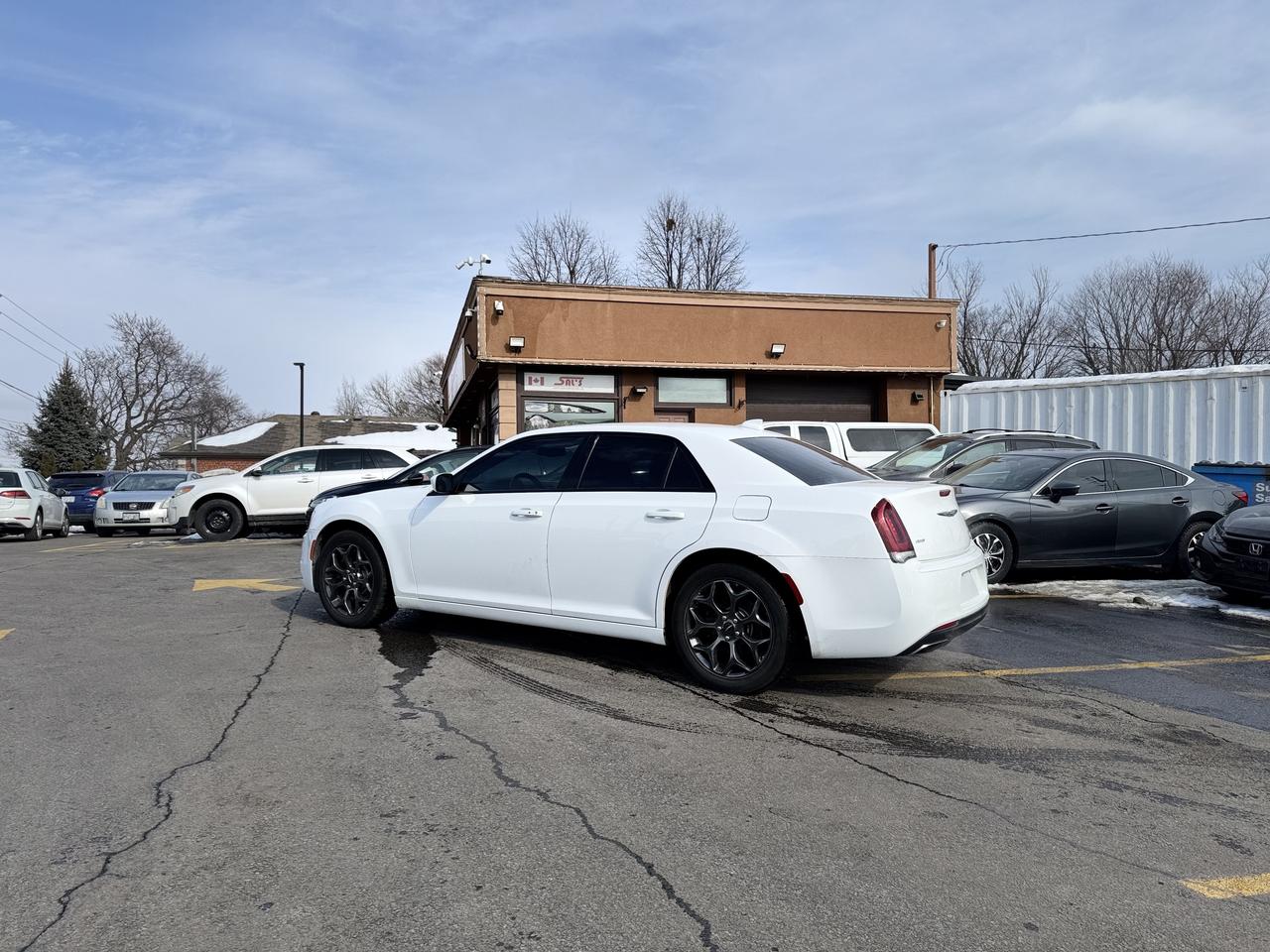 2018 Chrysler 300 300S AWD   CleanCarfax Photo
