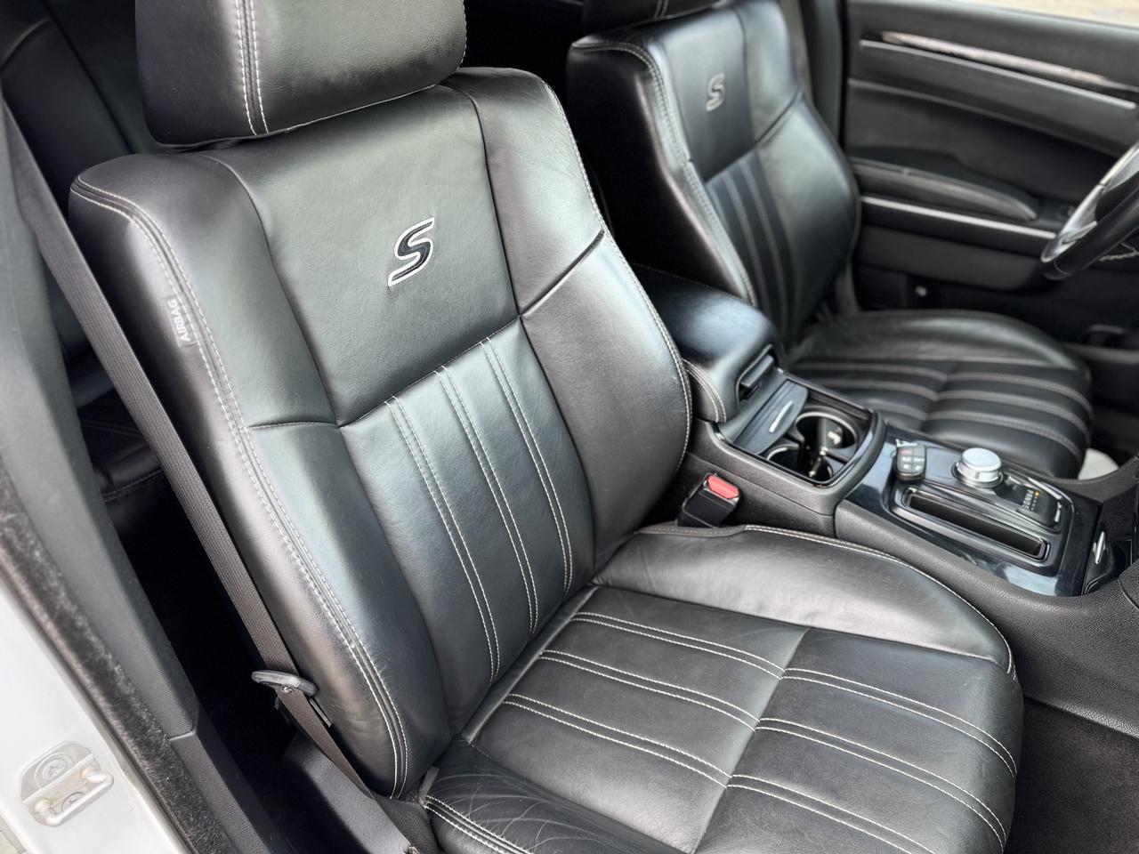 2018 Chrysler 300 300S AWD   CleanCarfax Photo