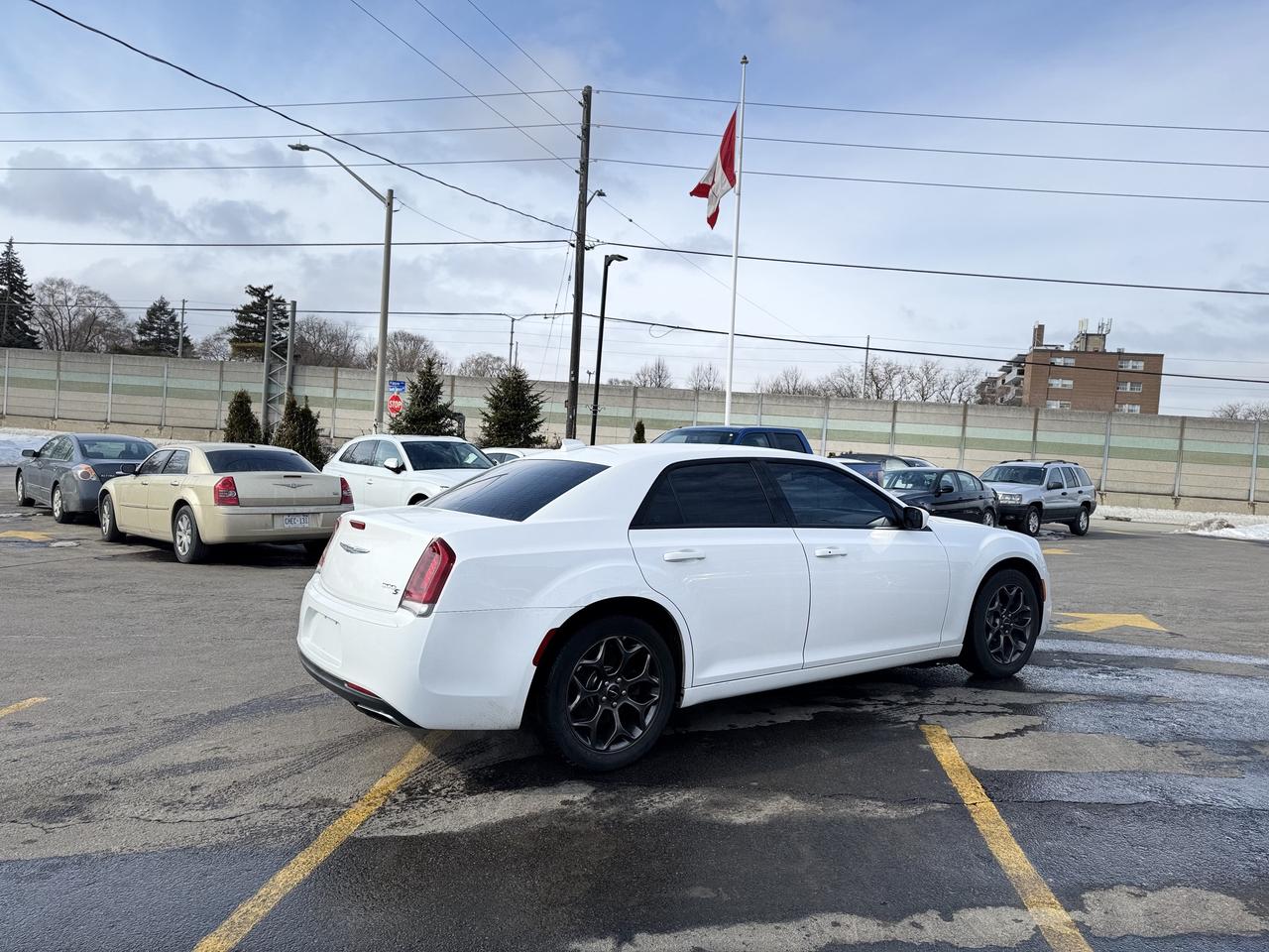 2018 Chrysler 300 300S AWD   CleanCarfax Photo