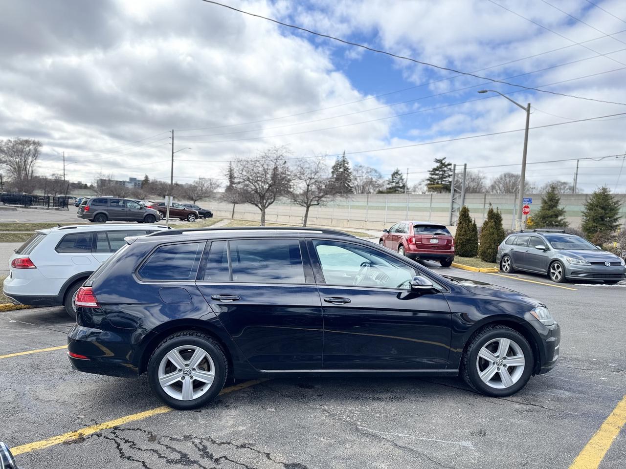 2019 Volkswagen Golf SportWagen Comfortline 4MOTION   1 Owner Photo