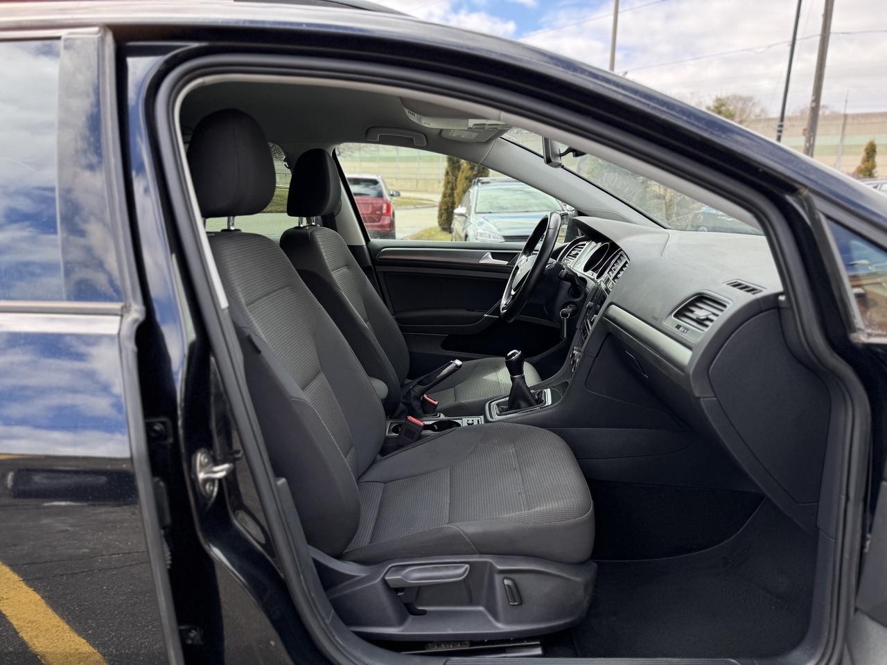 2019 Volkswagen Golf SportWagen Comfortline 4MOTION   1 Owner Photo