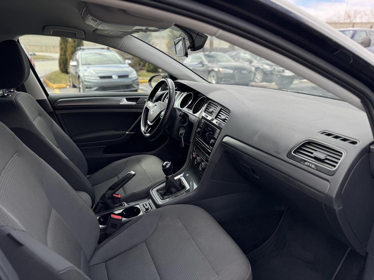2019 Volkswagen Golf SportWagen Comfortline 4MOTION   1 Owner Photo