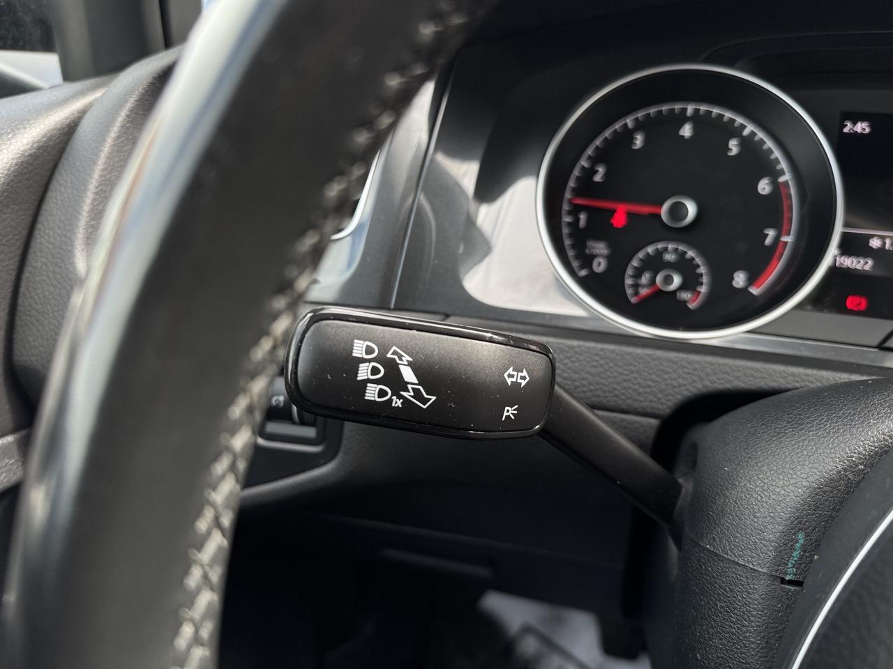 2019 Volkswagen Golf SportWagen Comfortline 4MOTION   1 Owner Photo