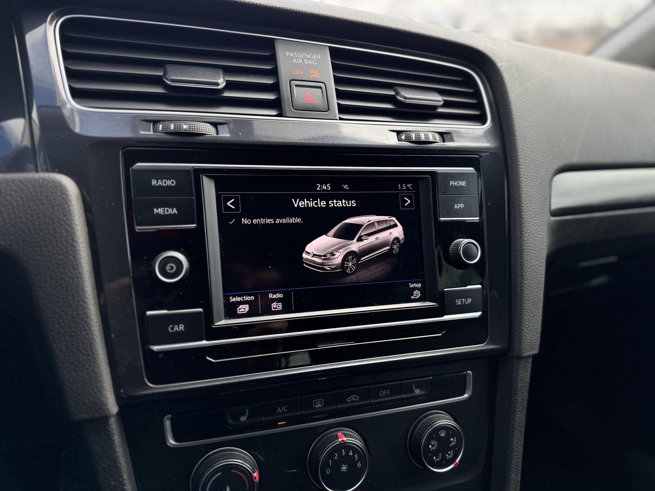 2019 Volkswagen Golf SportWagen Comfortline 4MOTION   1 Owner Photo