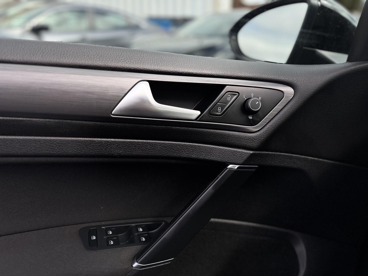 2019 Volkswagen Golf SportWagen Comfortline 4MOTION   1 Owner Photo