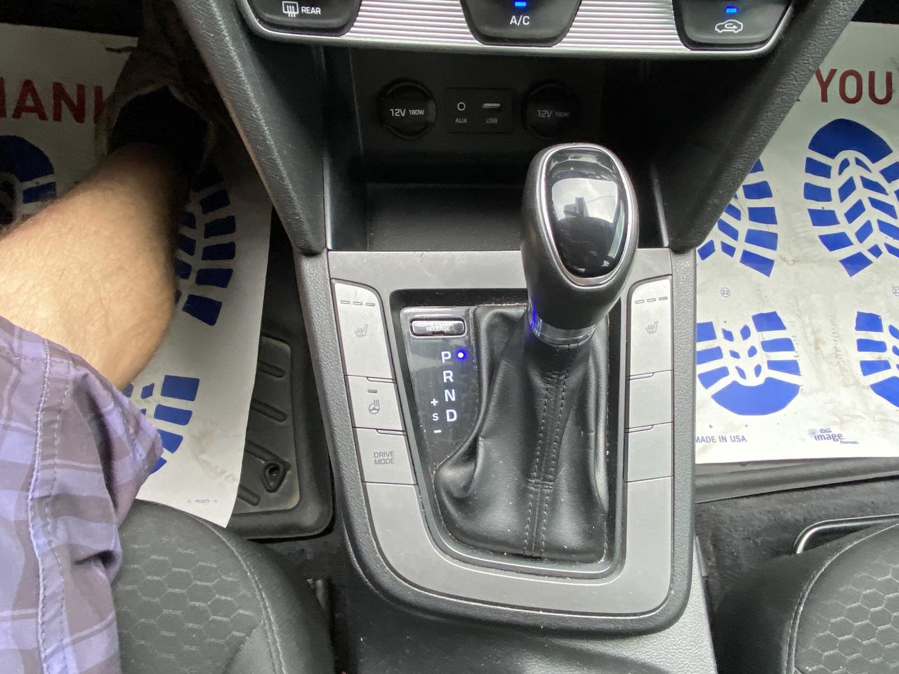 2019 Hyundai Elantra Preferred Auto w-Sun & Safety Package Photo