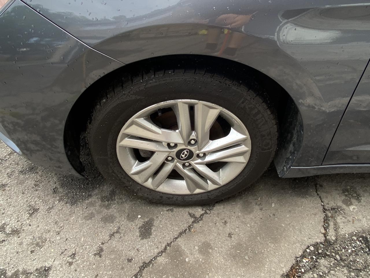 2019 Hyundai Elantra Preferred Auto w-Sun & Safety Package Photo