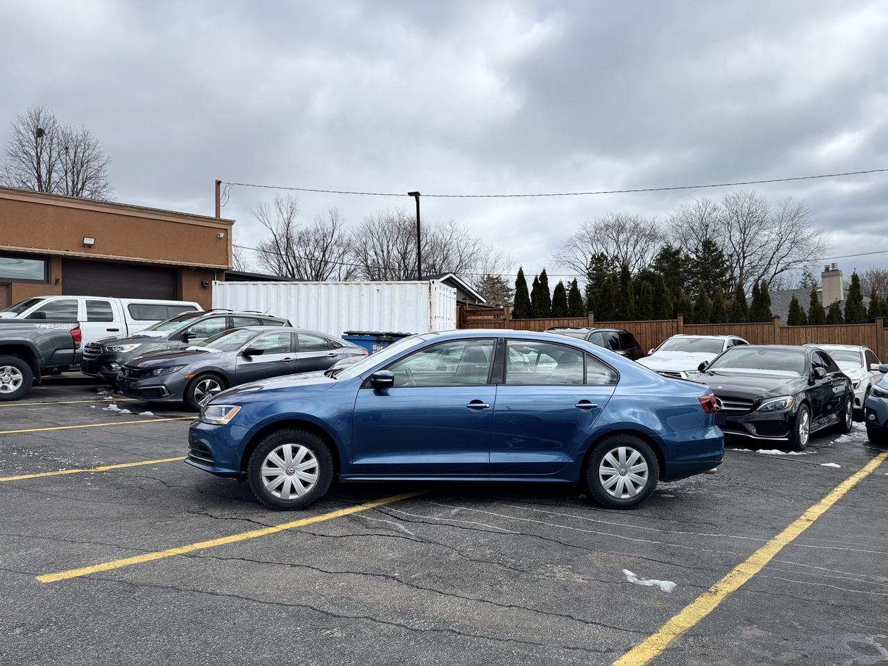 2016 Volkswagen Jetta Sedan LOW KMS   MUST SEE! CLEANCARFAX Photo