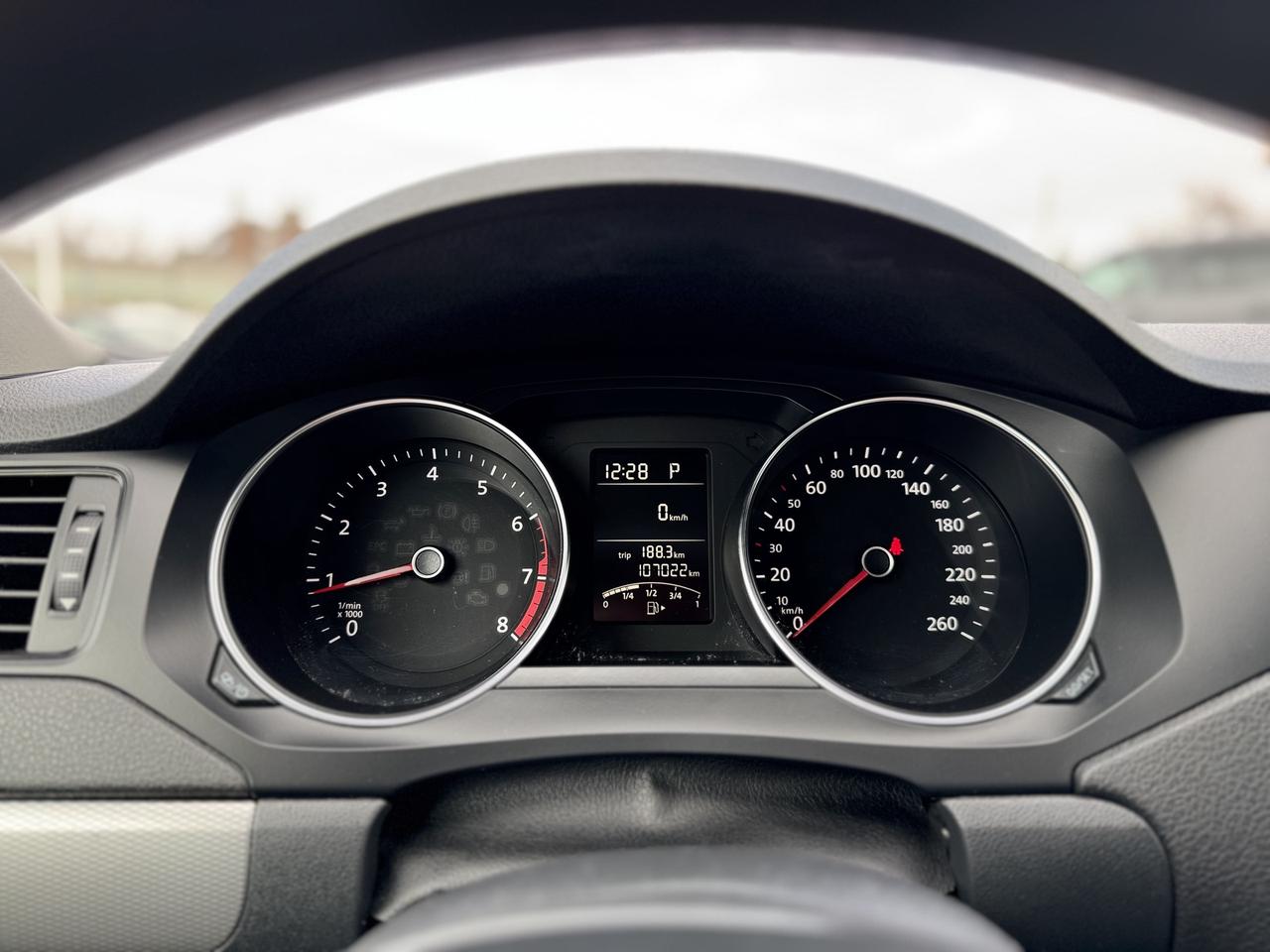 2016 Volkswagen Jetta Sedan LOW KMS   MUST SEE! CLEANCARFAX Photo