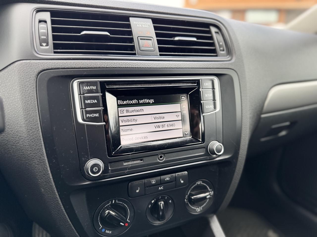 2016 Volkswagen Jetta Sedan LOW KMS   MUST SEE! CLEANCARFAX Photo