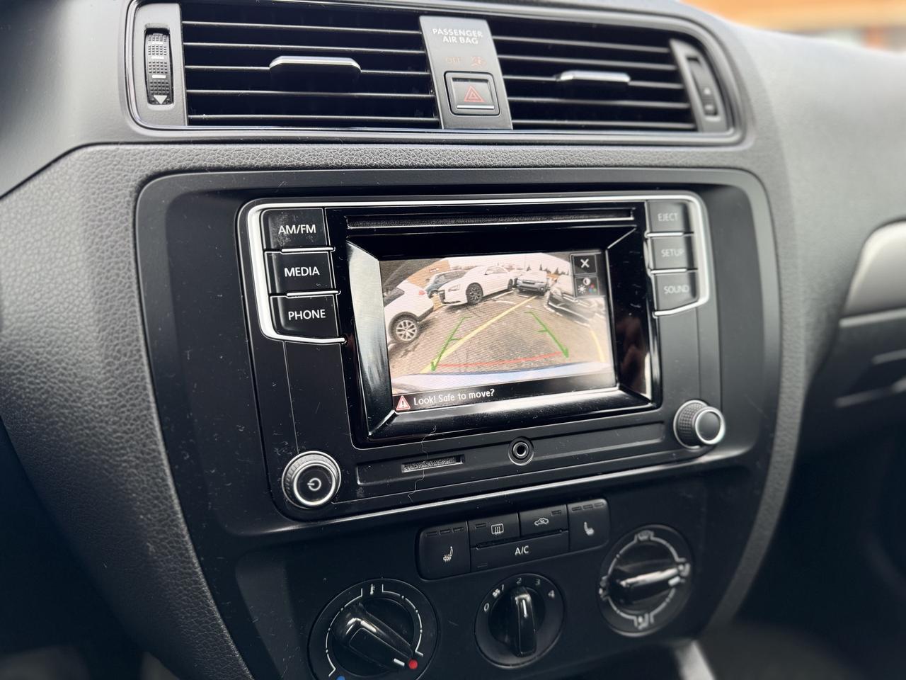 2016 Volkswagen Jetta Sedan LOW KMS   MUST SEE! CLEANCARFAX Photo