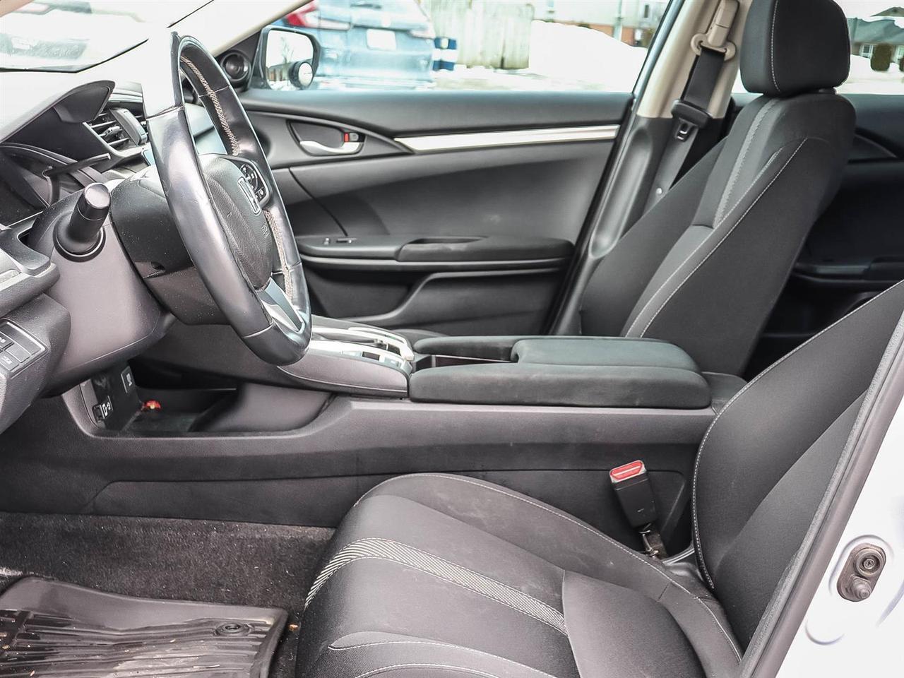 2018 Honda Civic Sedan SE Photo