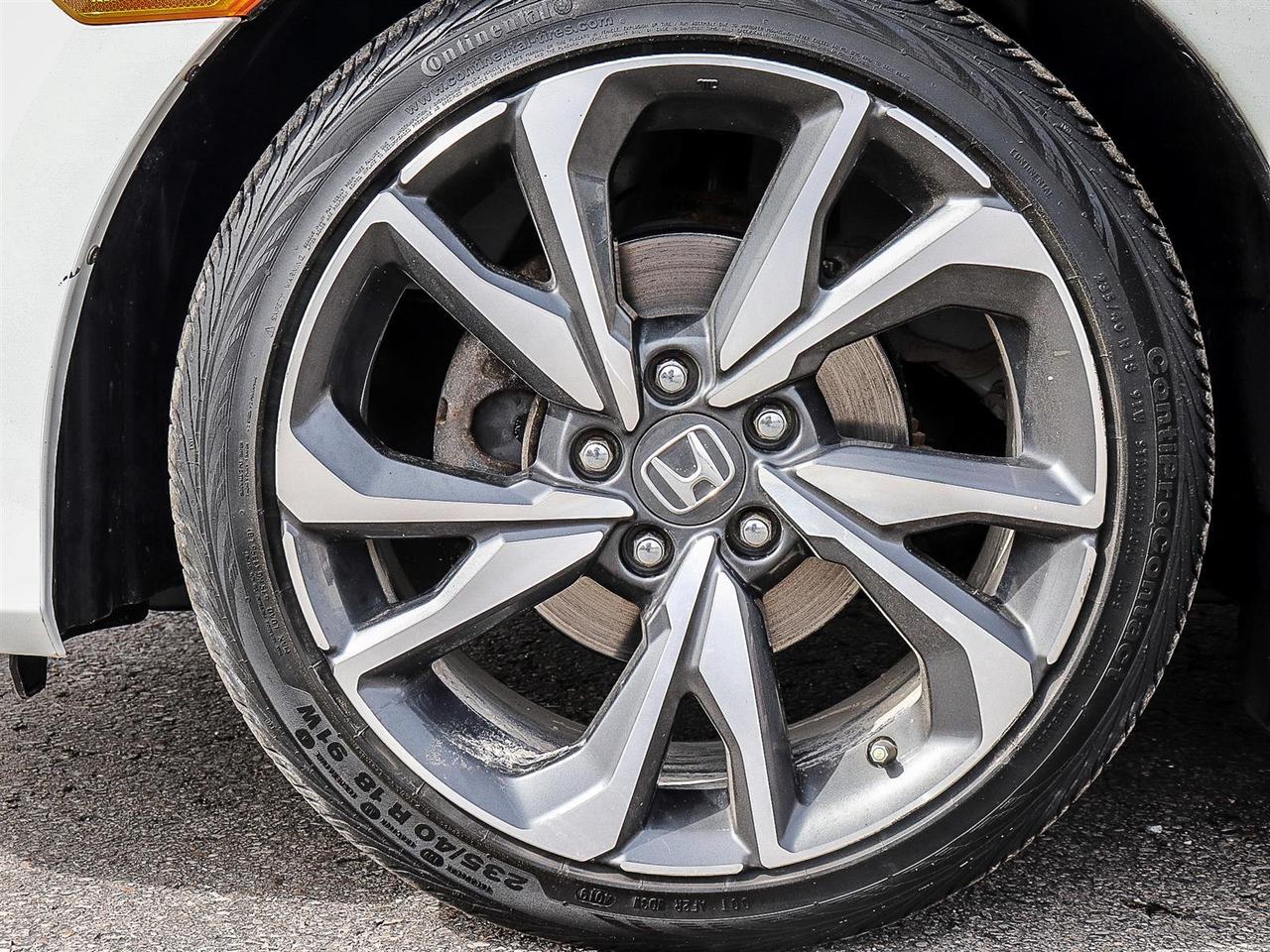 2020 Honda Civic Sedan Touring Photo