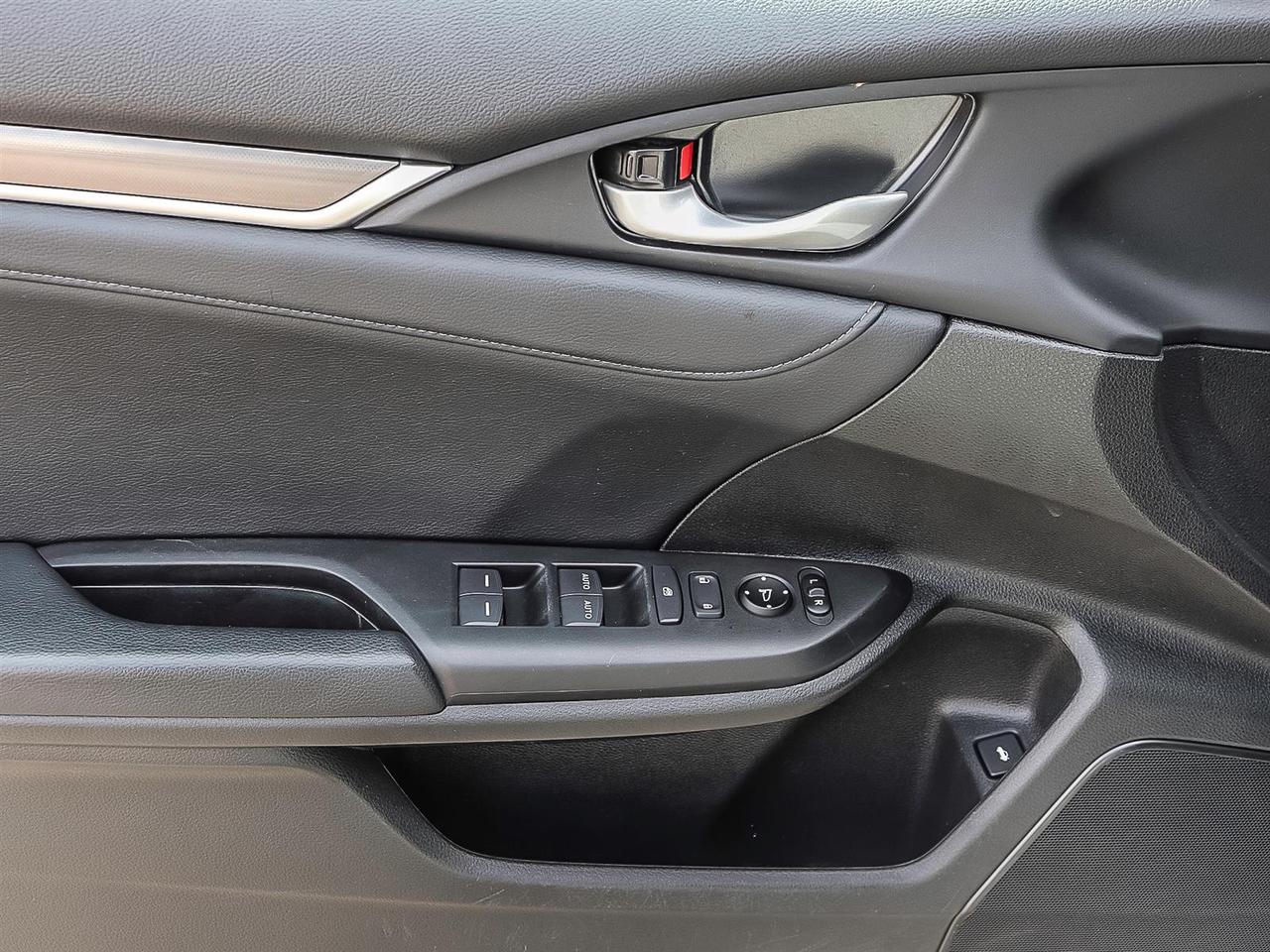 2020 Honda Civic Sedan Touring Photo