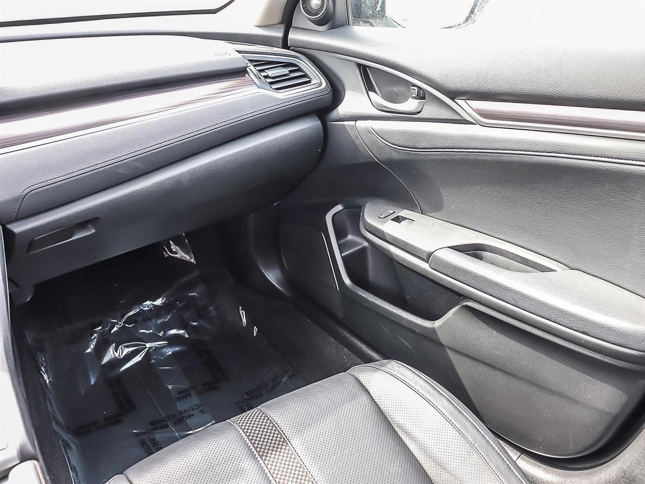 2020 Honda Civic Sedan Touring Photo