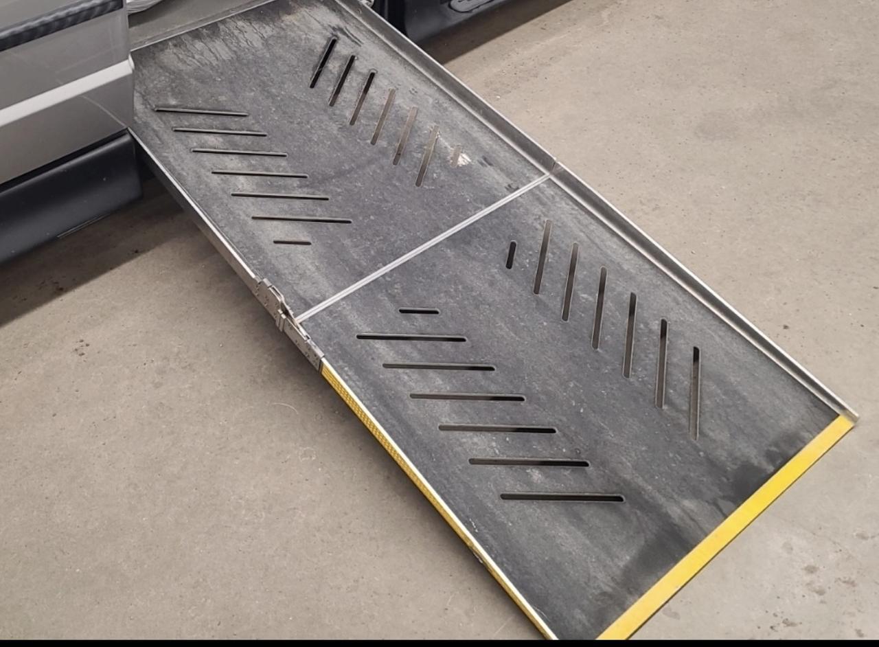 2017 Dodge Grand Caravan Wheelchair Accessible Mobility Side Entry Photo0