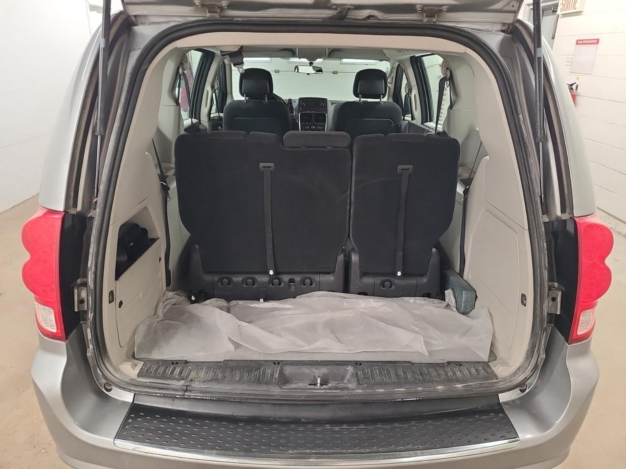 2017 Dodge Grand Caravan Wheelchair Accessible Mobility Side Entry Photo