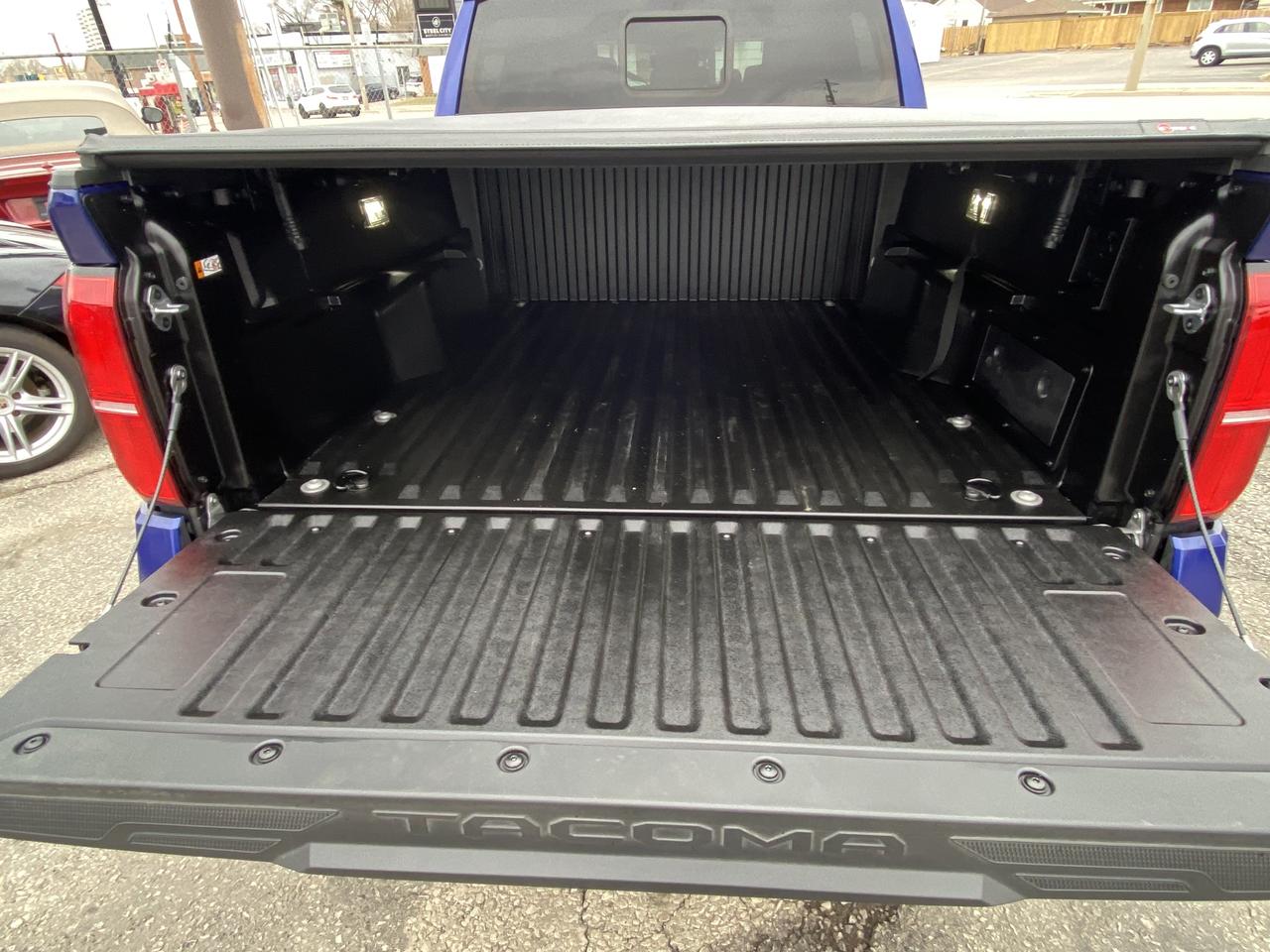 2025 Toyota Tacoma 4x4 Double Cab Auto Hybrid Photo