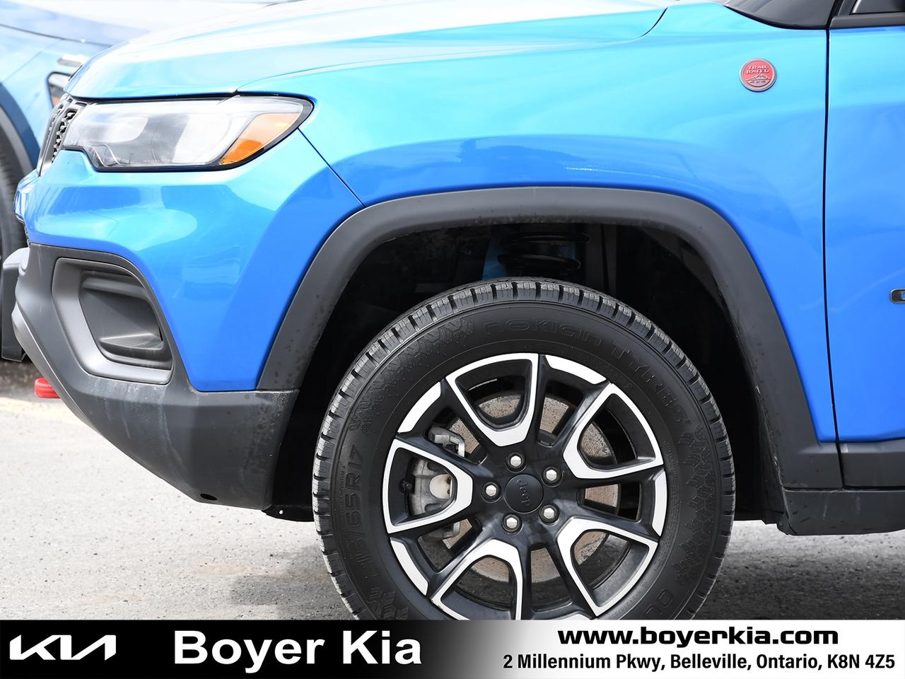 2024 Jeep Compass Trailhawk Sunroof Photo3