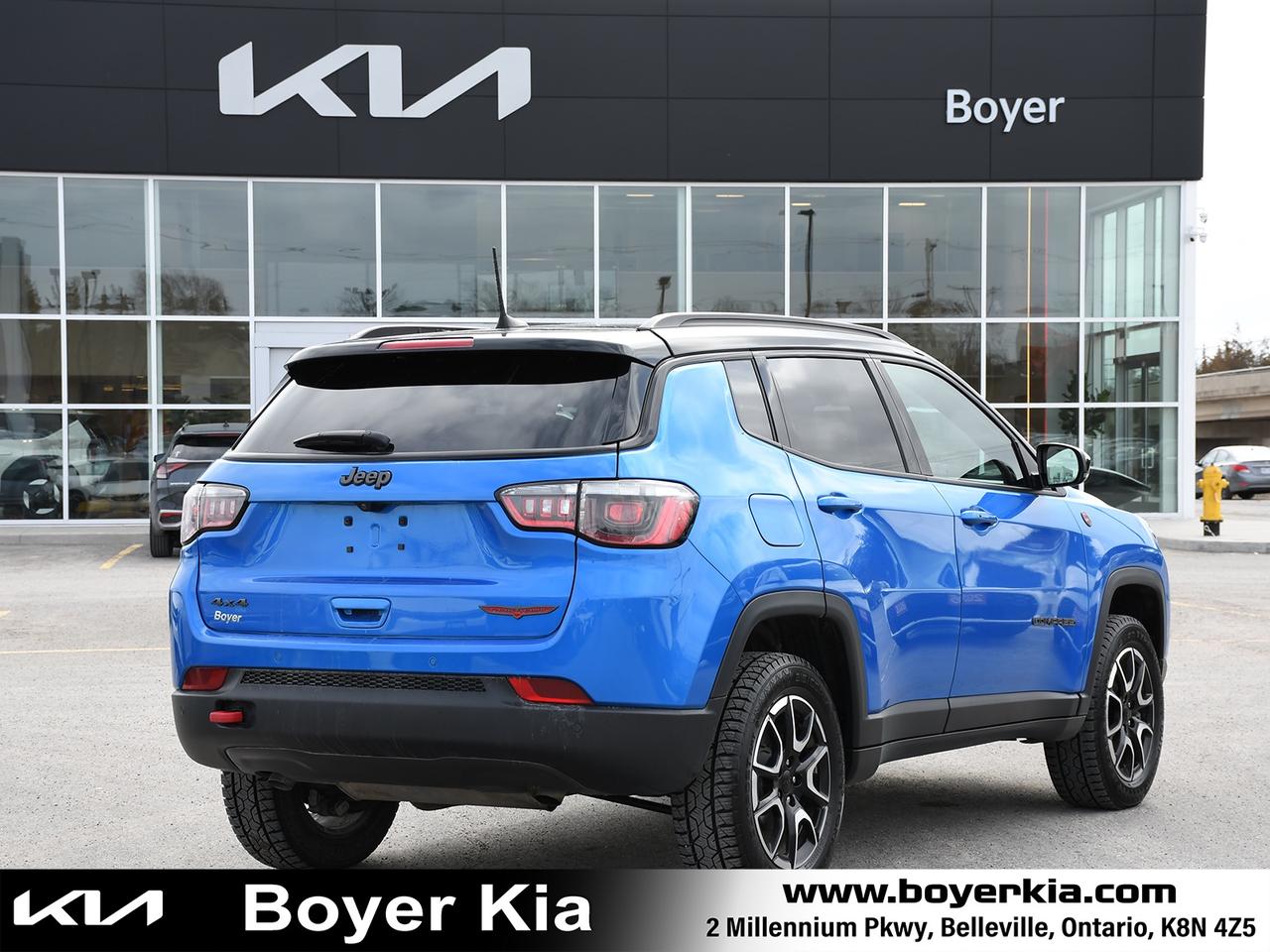 2024 Jeep Compass Trailhawk Sunroof Photo