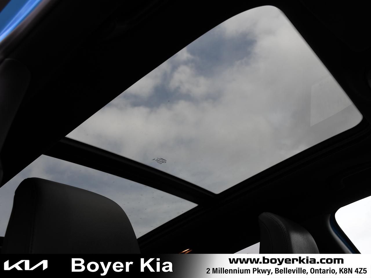 2024 Jeep Compass Trailhawk Sunroof Photo