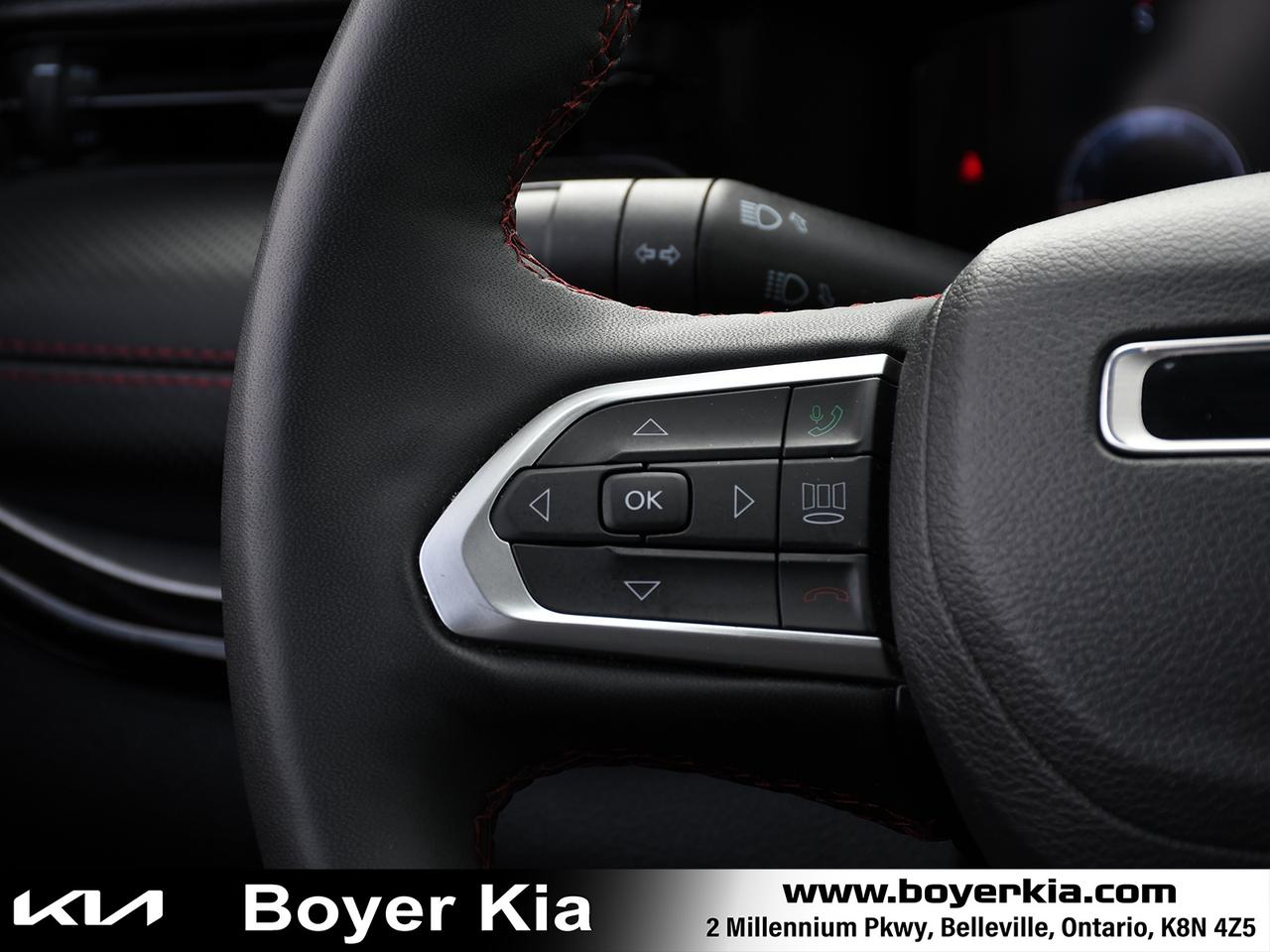 2024 Jeep Compass Trailhawk Sunroof Photo