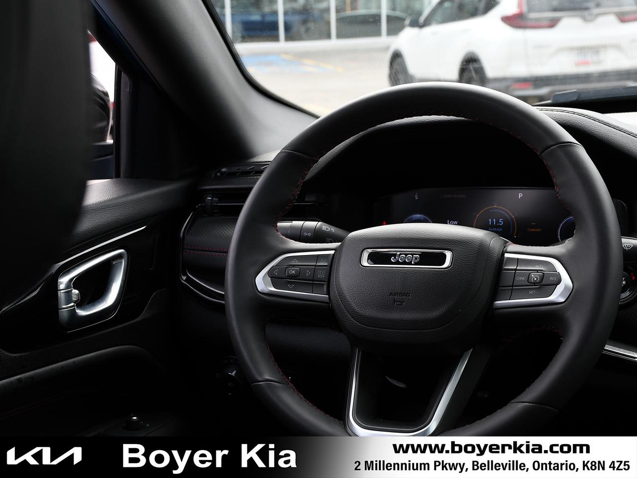 2024 Jeep Compass Trailhawk Sunroof Photo