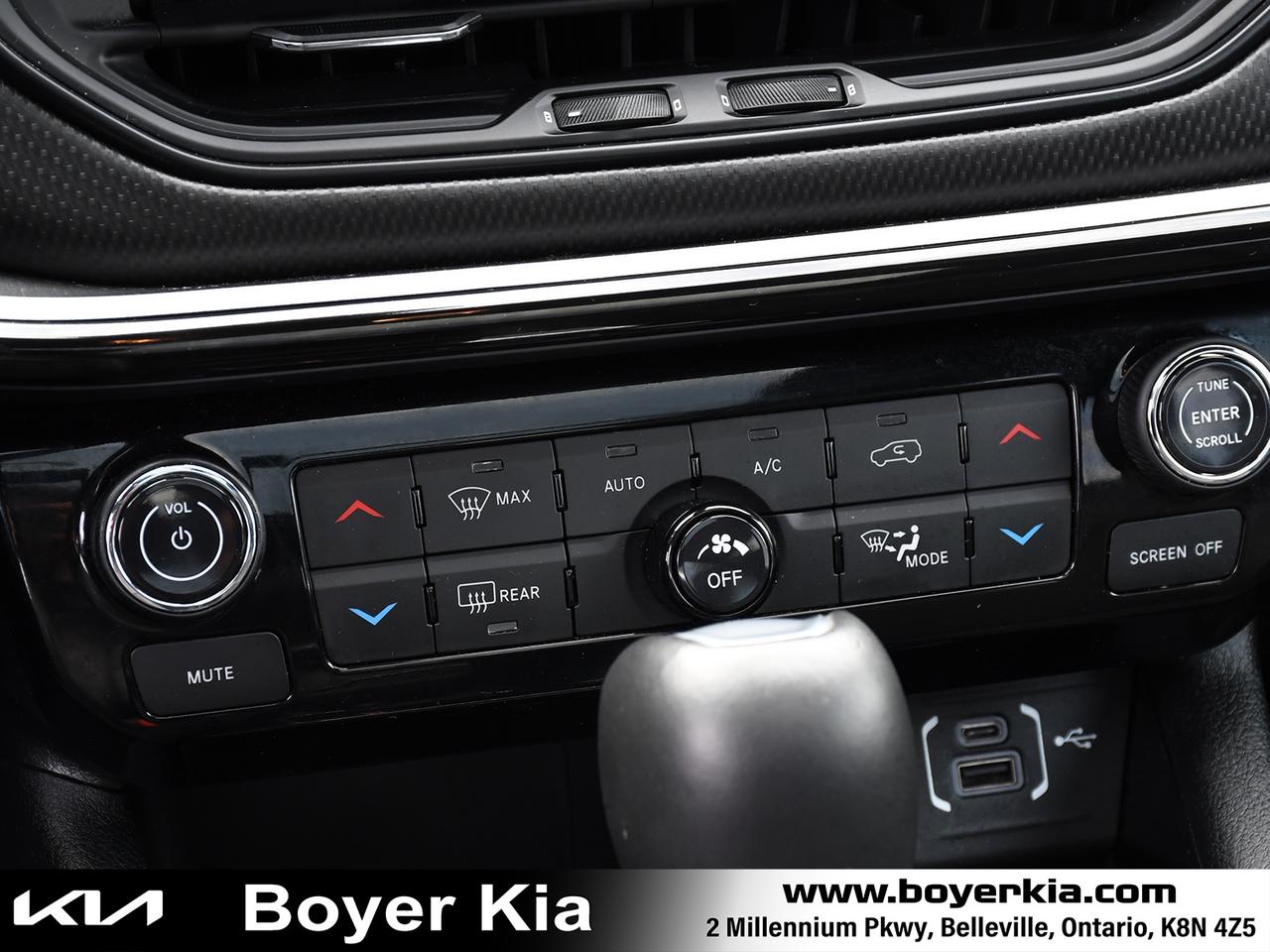 2024 Jeep Compass Trailhawk Sunroof Photo