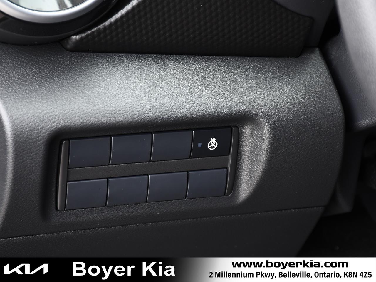 2024 Nissan Kicks SV Photo