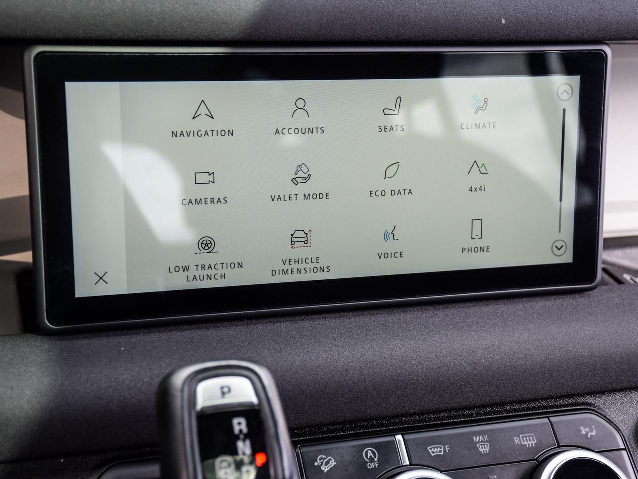 2023 Land Rover Defender S Photo