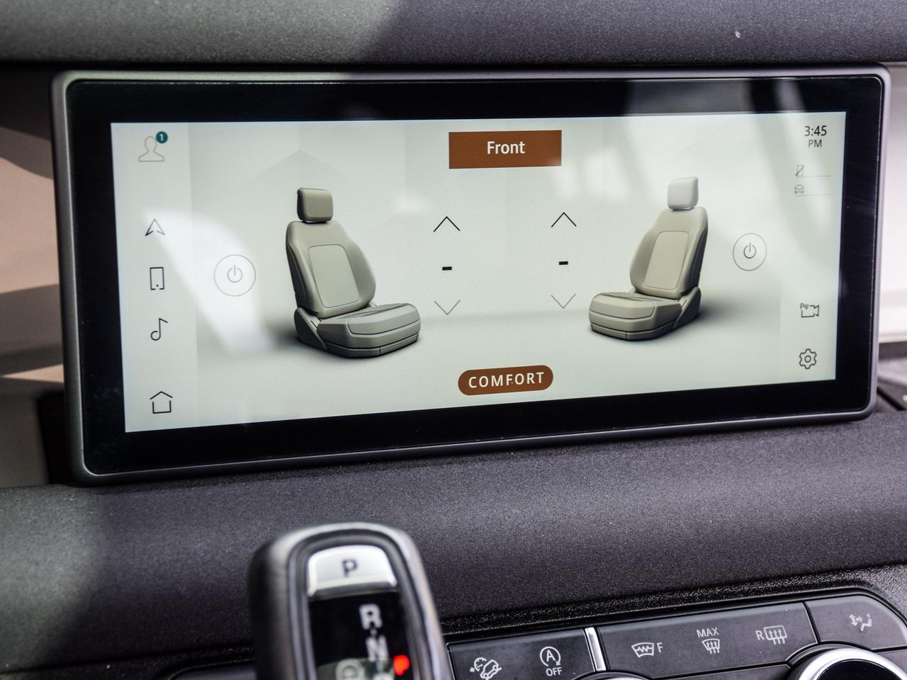 2023 Land Rover Defender S Photo