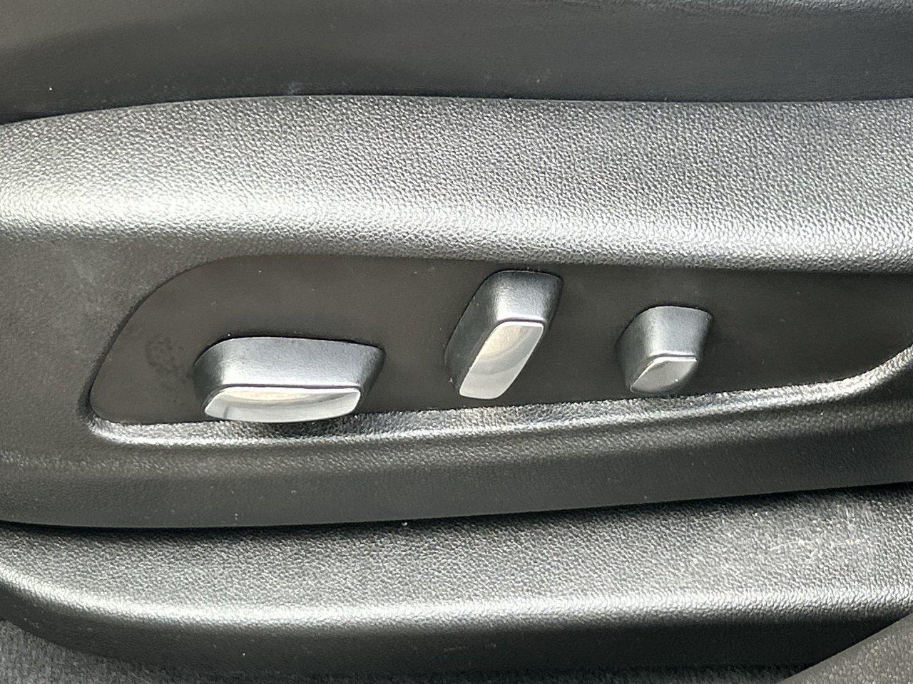 2023 Cadillac XT5 Sport Low KMs 3.6 V6 BOSE Audio Panoramic Sunroof Photo