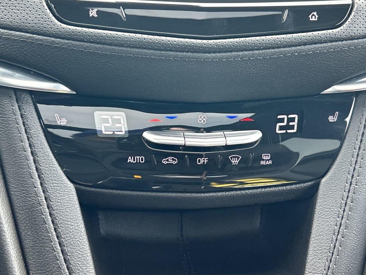 2023 Cadillac XT5 Sport Low KMs 3.6 V6 BOSE Audio Panoramic Sunroof Photo