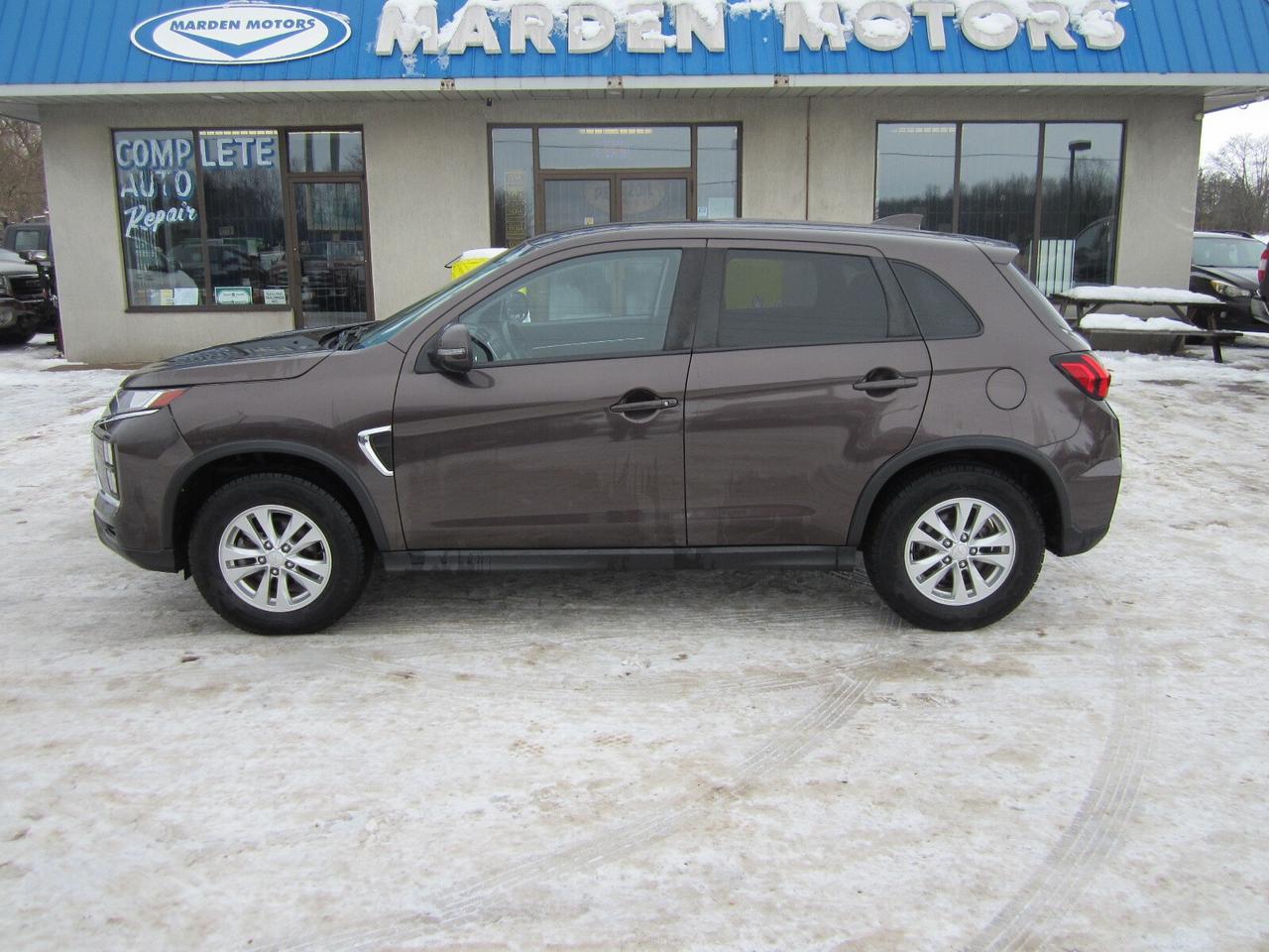 2021 Mitsubishi RVR SE AWC NO ACCIDENTS Photo